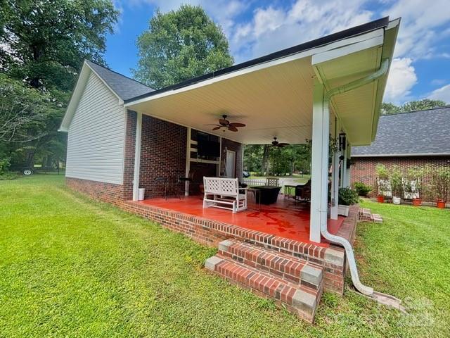 912 Redwood Lane Property Photo 29