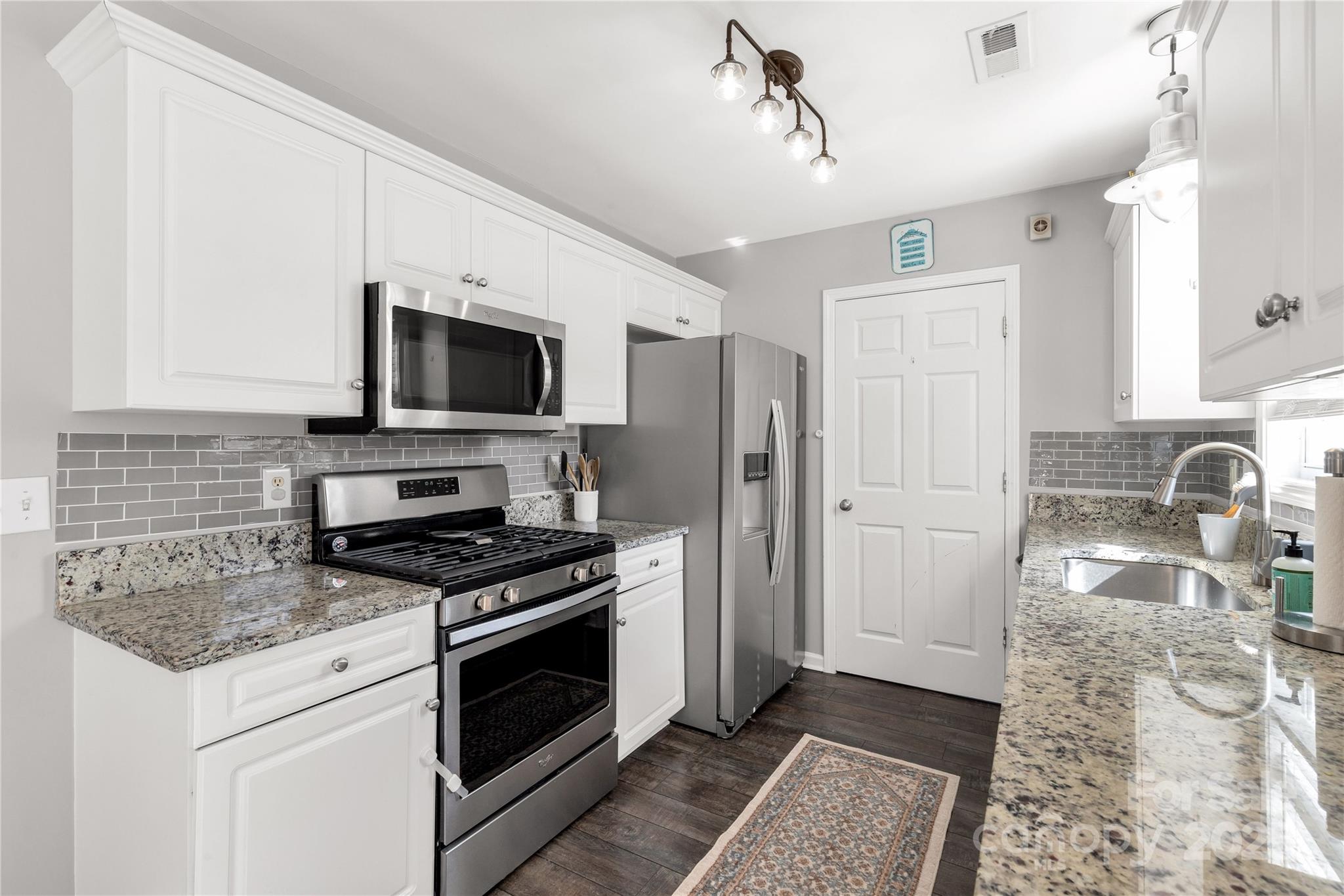 808 Painted Lady Court Property Photo 10