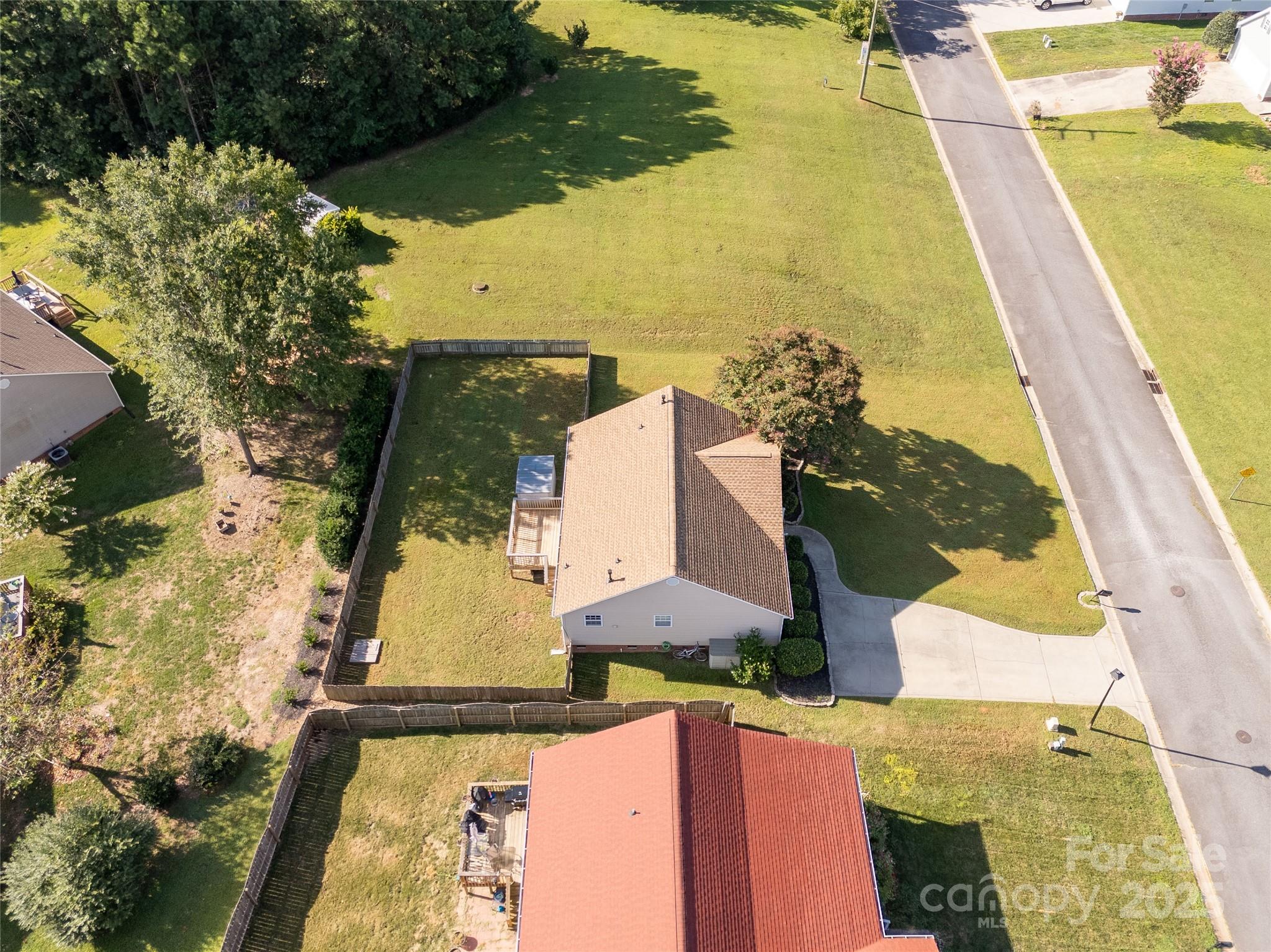 808 Painted Lady Court Property Photo 32