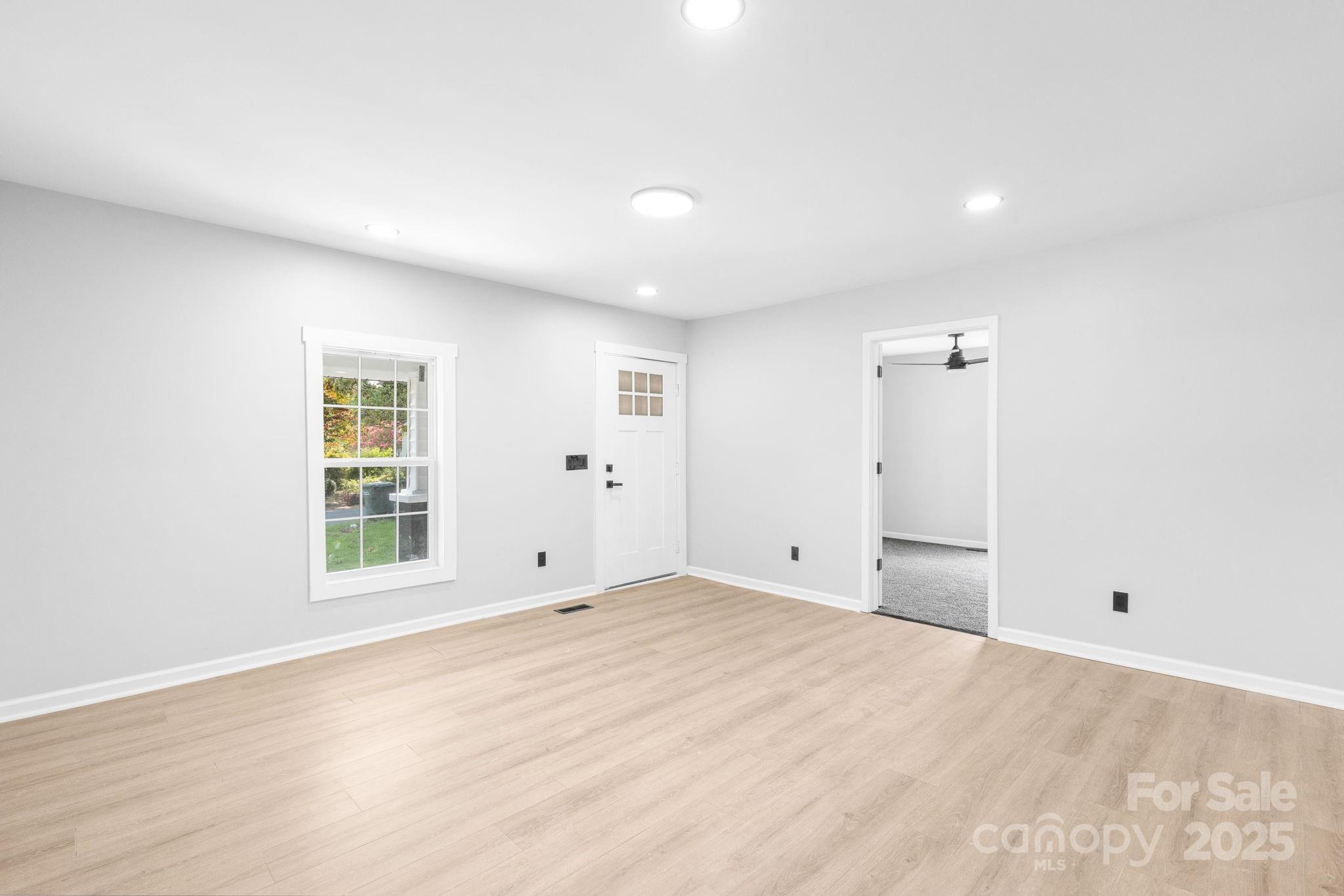 742 Main Street Property Photo 9