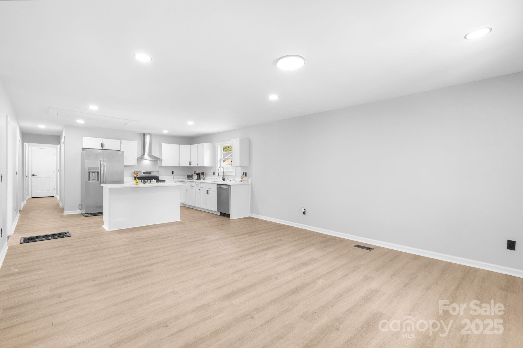 742 Main Street Property Photo 10