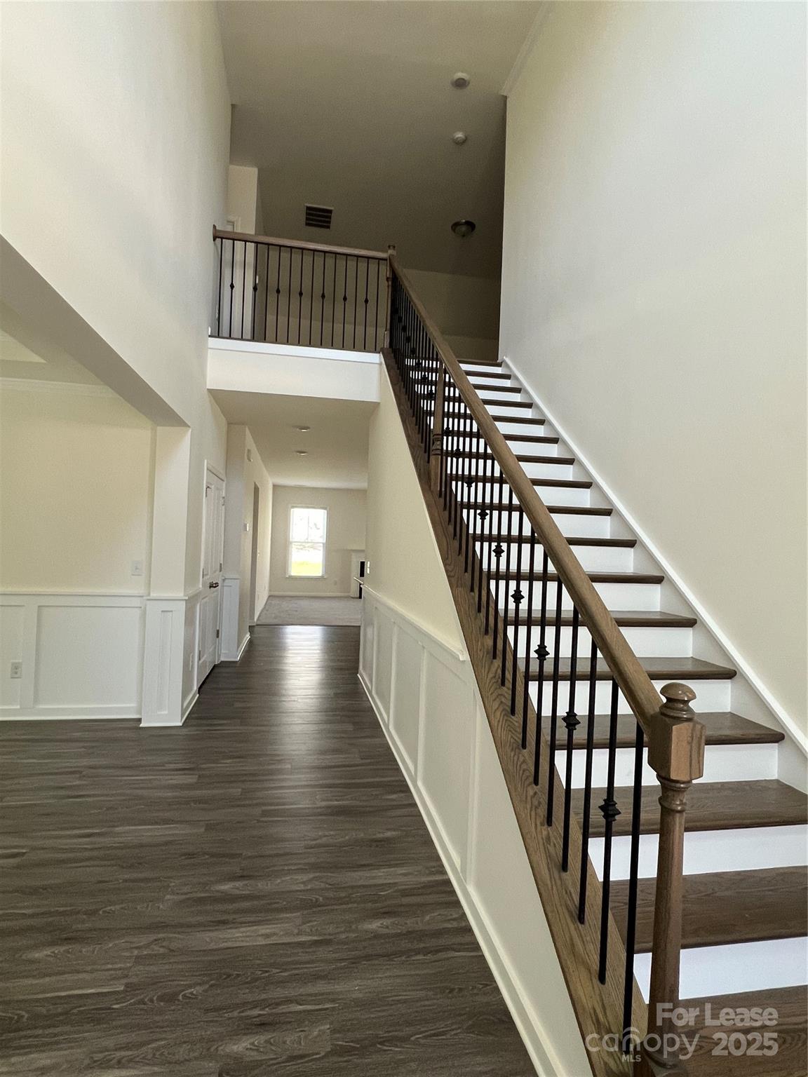 1024 Argentium Way Property Photo 2