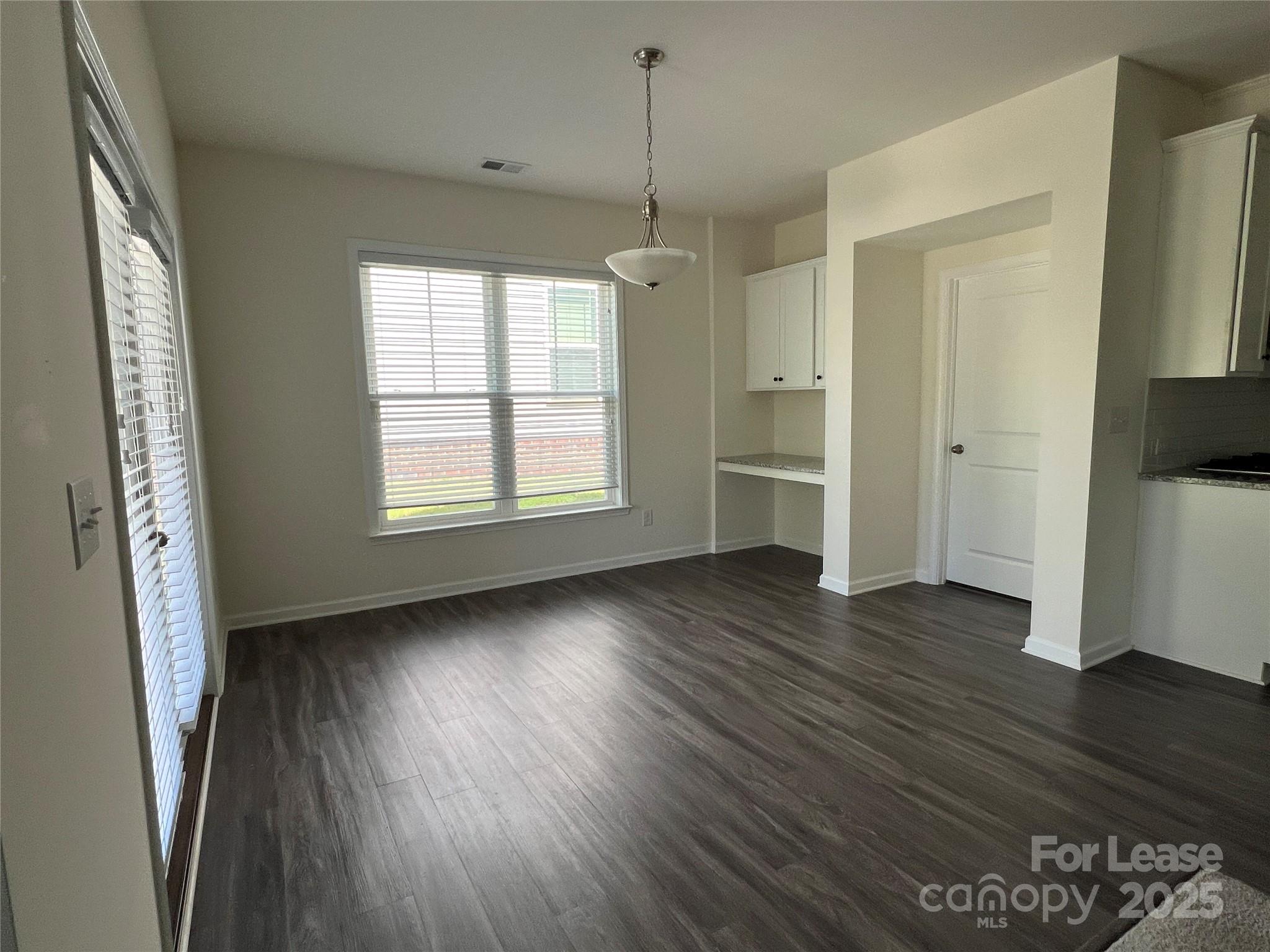 1024 Argentium Way Property Photo 5