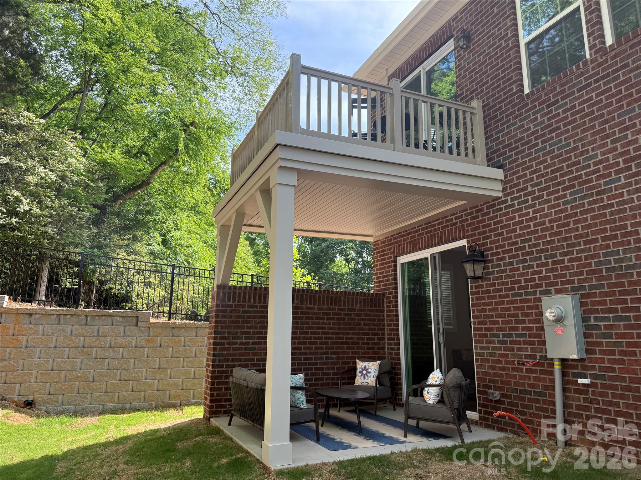 12123 Lavinia Lane Property Photo 1