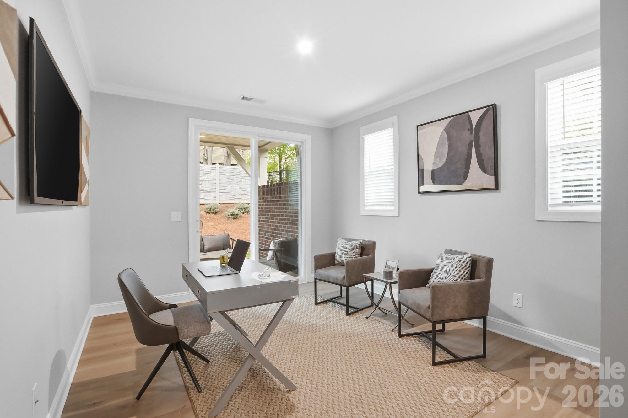 12123 Lavinia Lane Property Photo 6