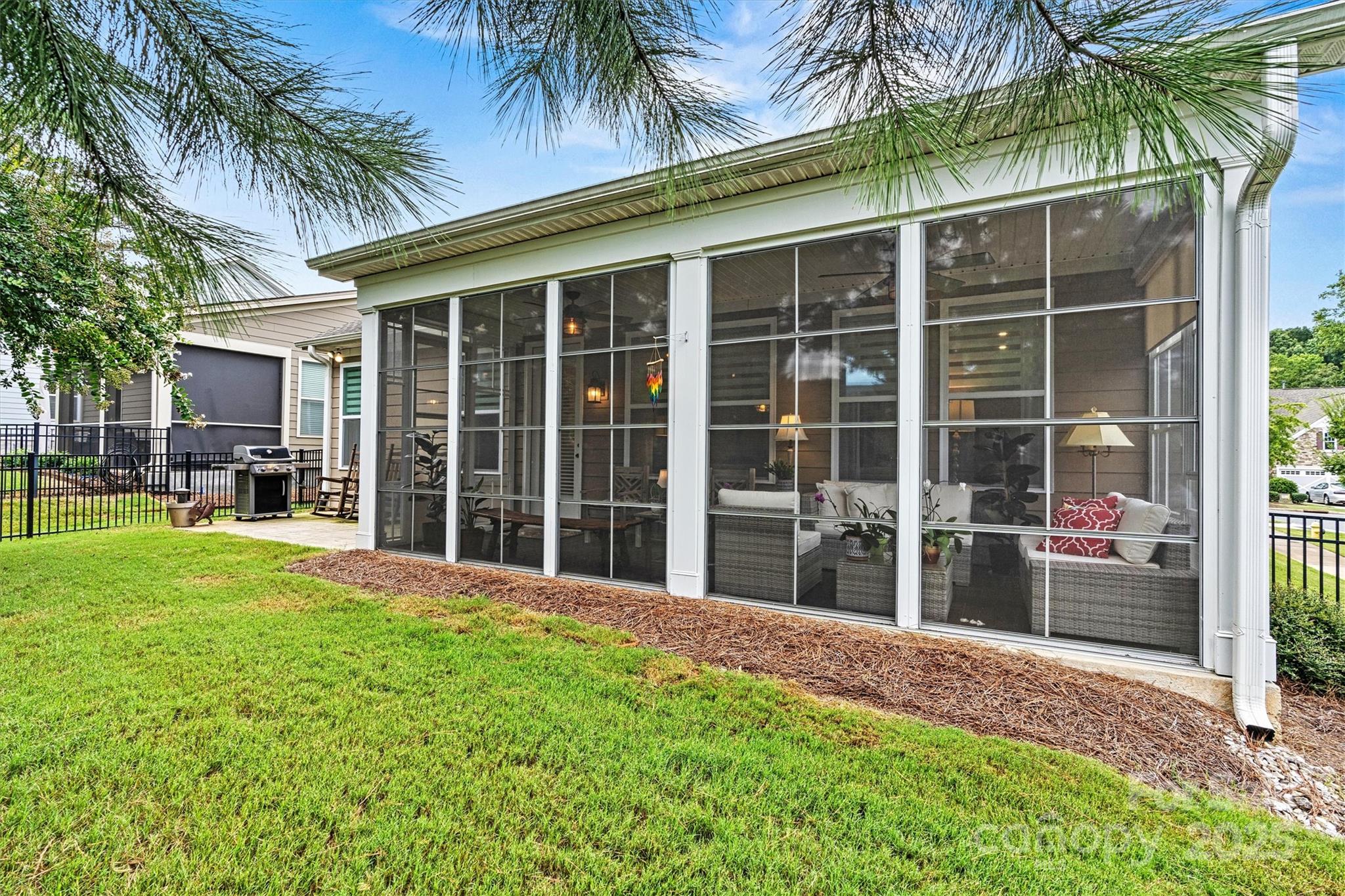 8218 Festival Way Property Photo 32