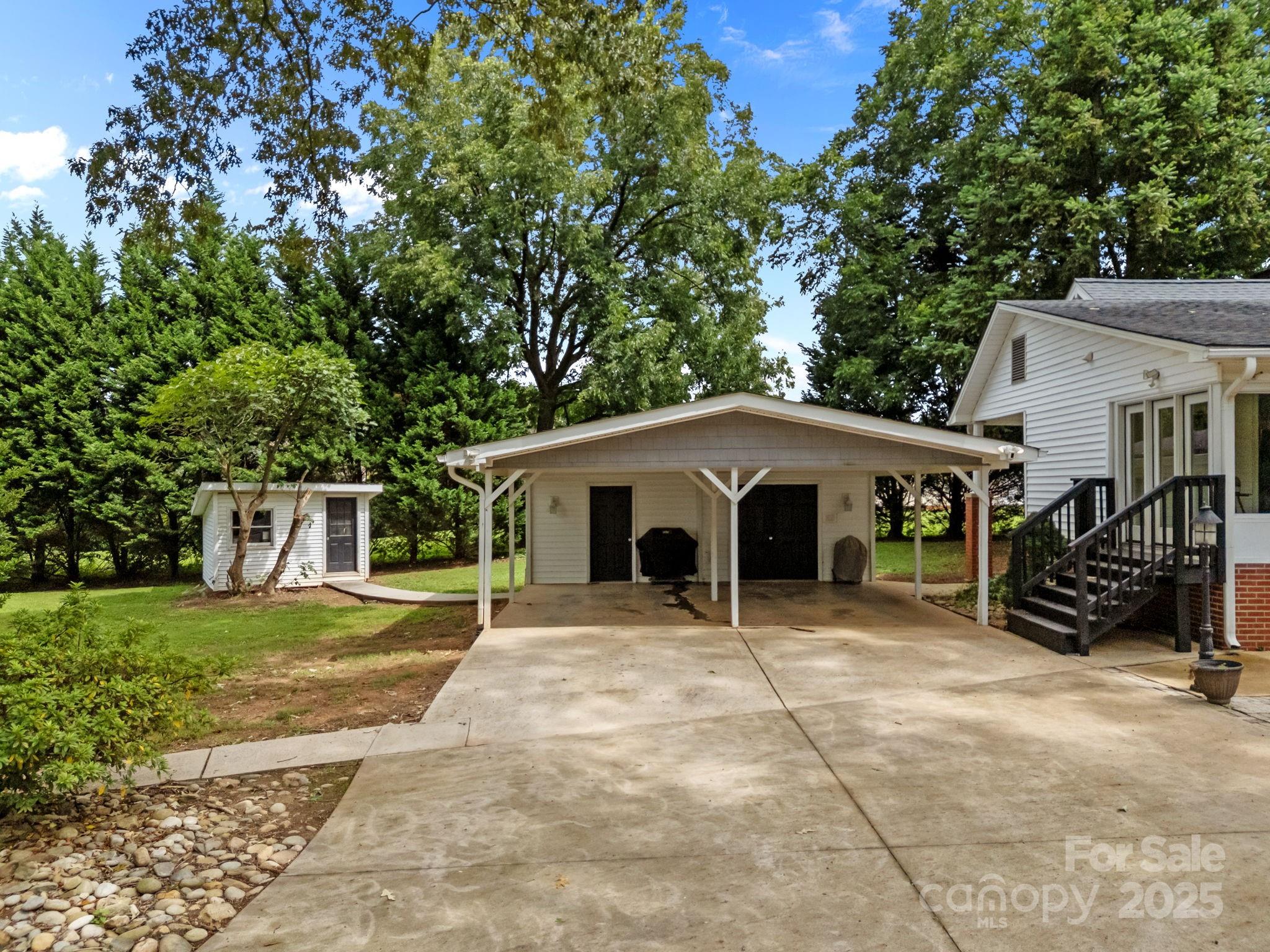 8900 Old Concord Road Property Photo 35