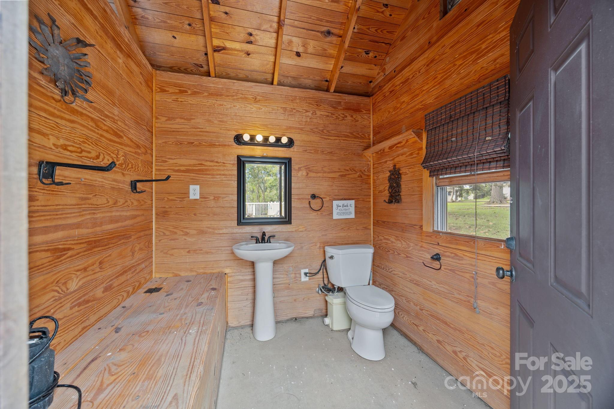 8900 Old Concord Road Property Photo 41