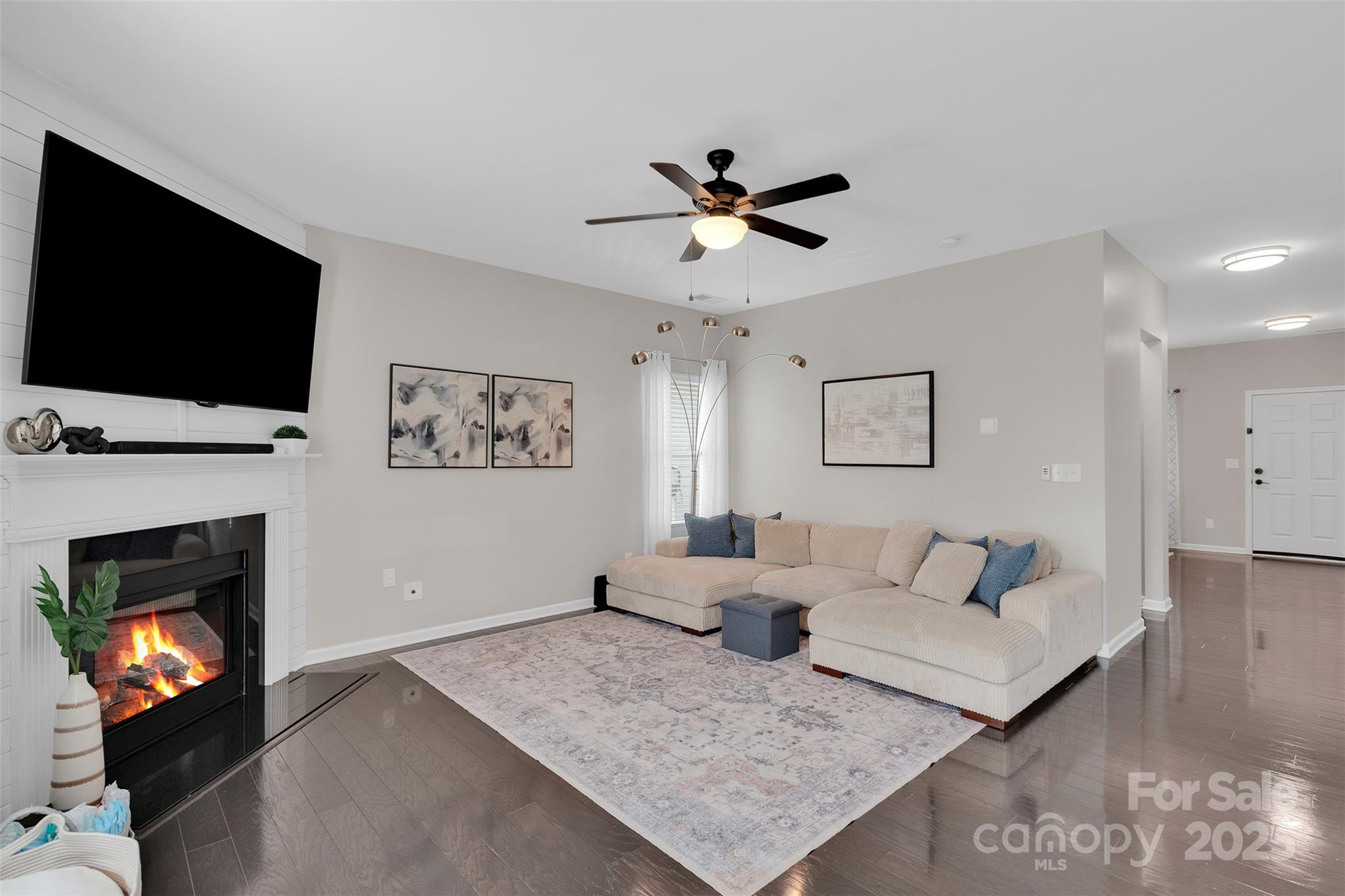 119 Willow Valley Drive 60 Property Photo 4