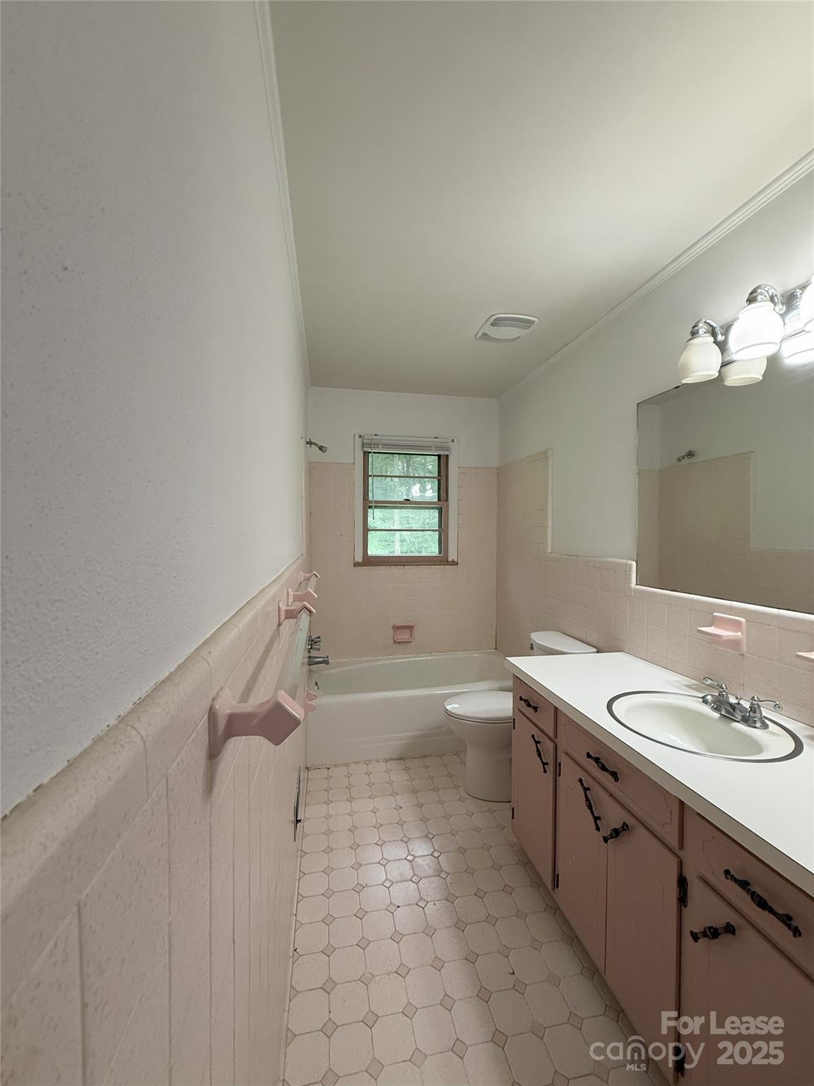 4001 Peggy Lane Property Photo 8