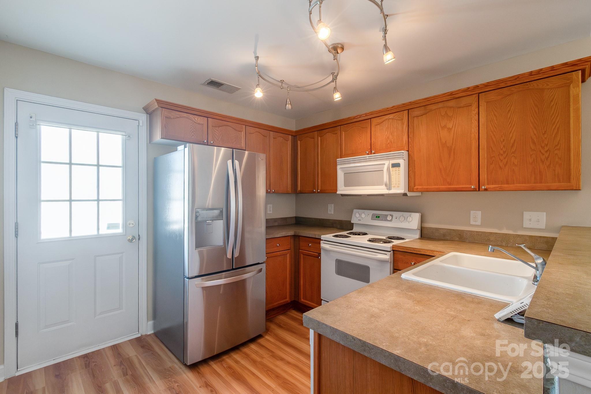 748 Sasha Court Property Photo 6