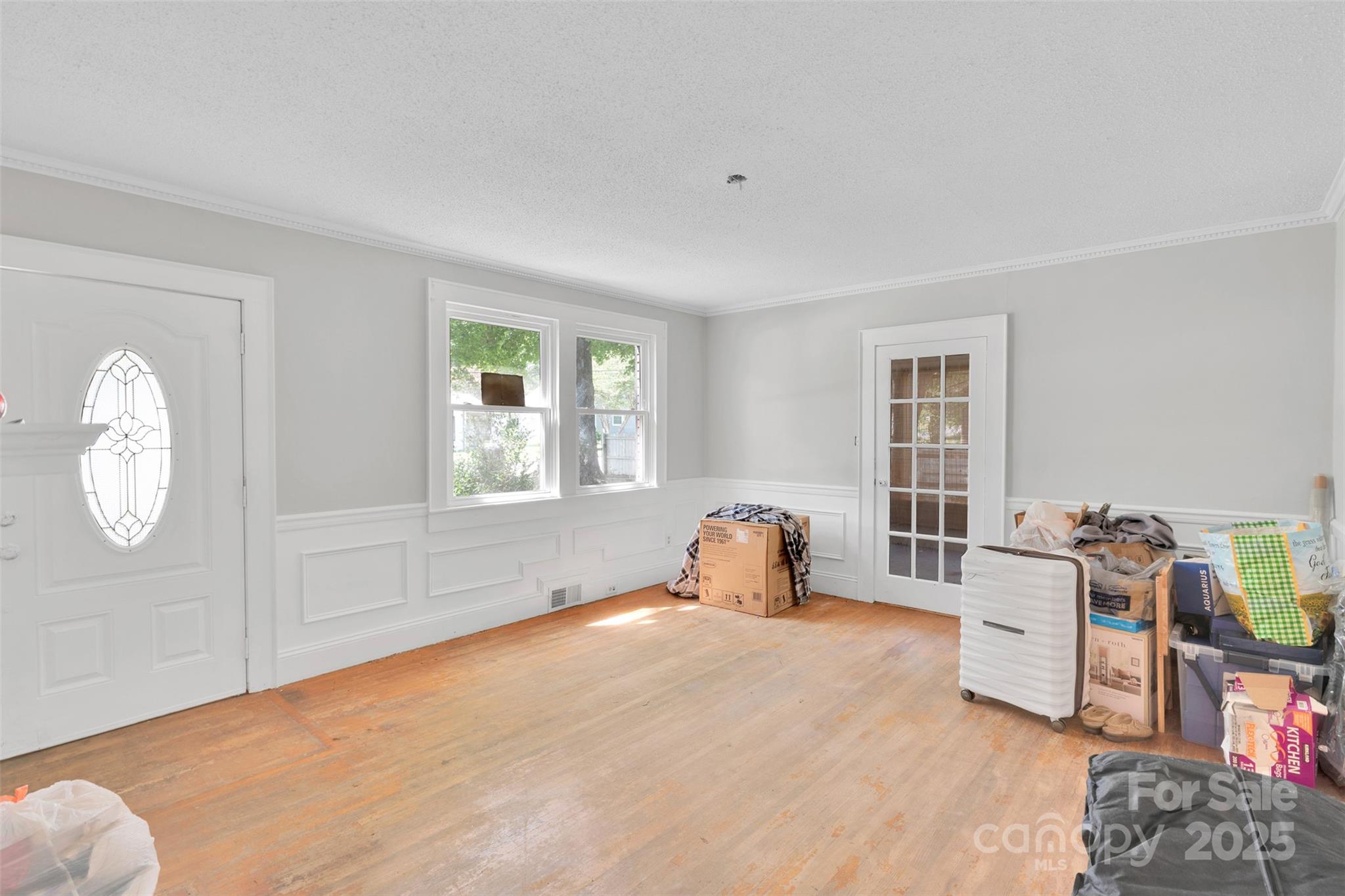 409 Gold Street Property Photo 9