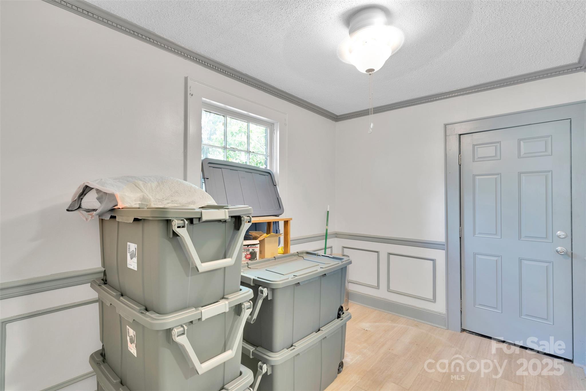 409 Gold Street Property Photo 11