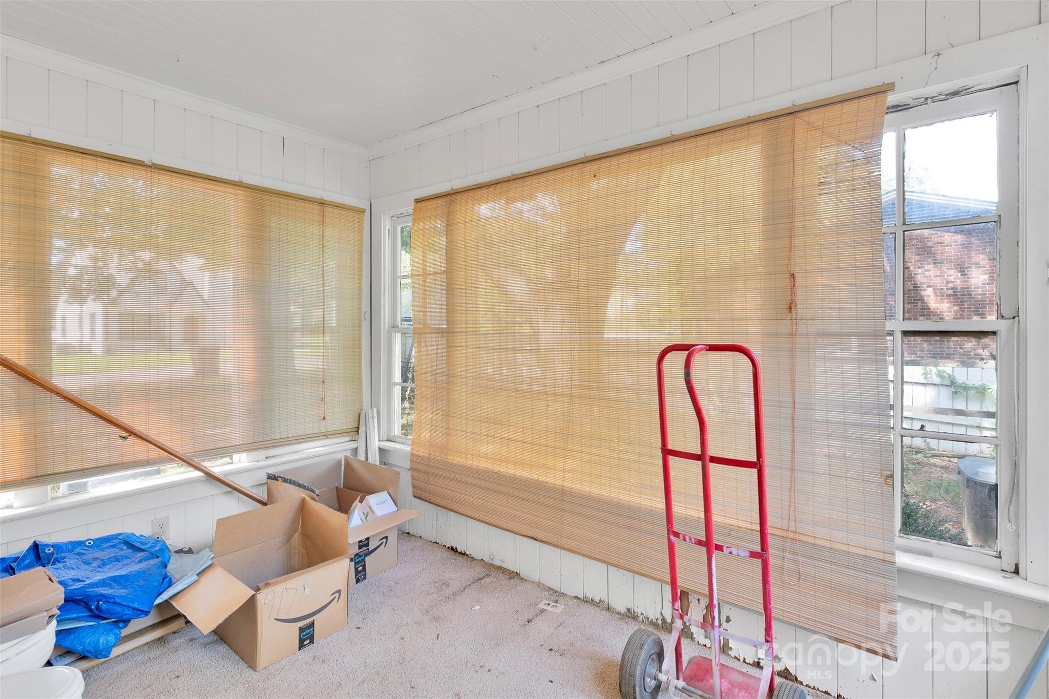 409 Gold Street Property Photo 33