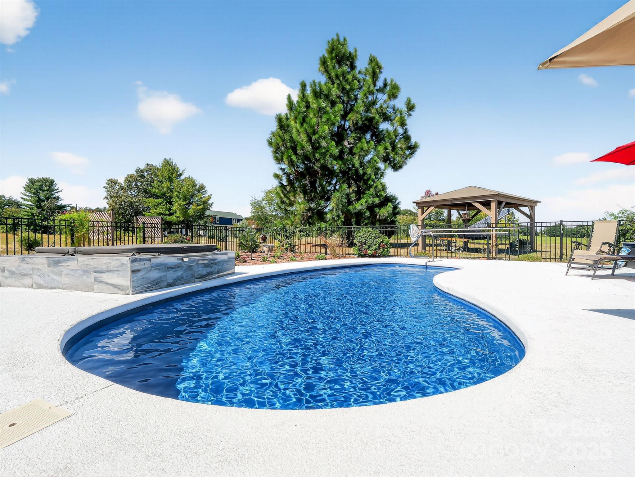 1035 Mcmillan Road Property Photo 3