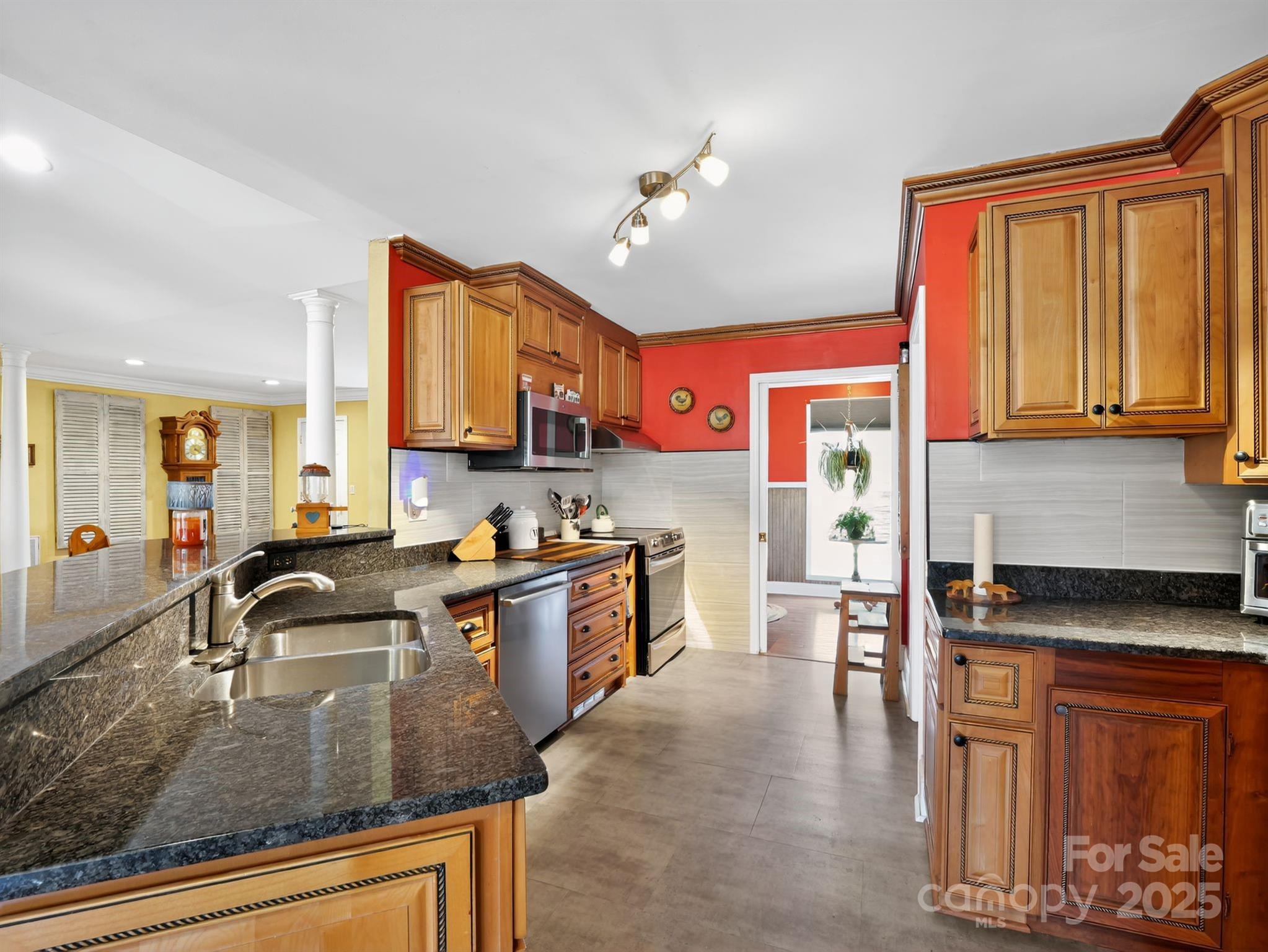 1035 Mcmillan Road Property Photo 11