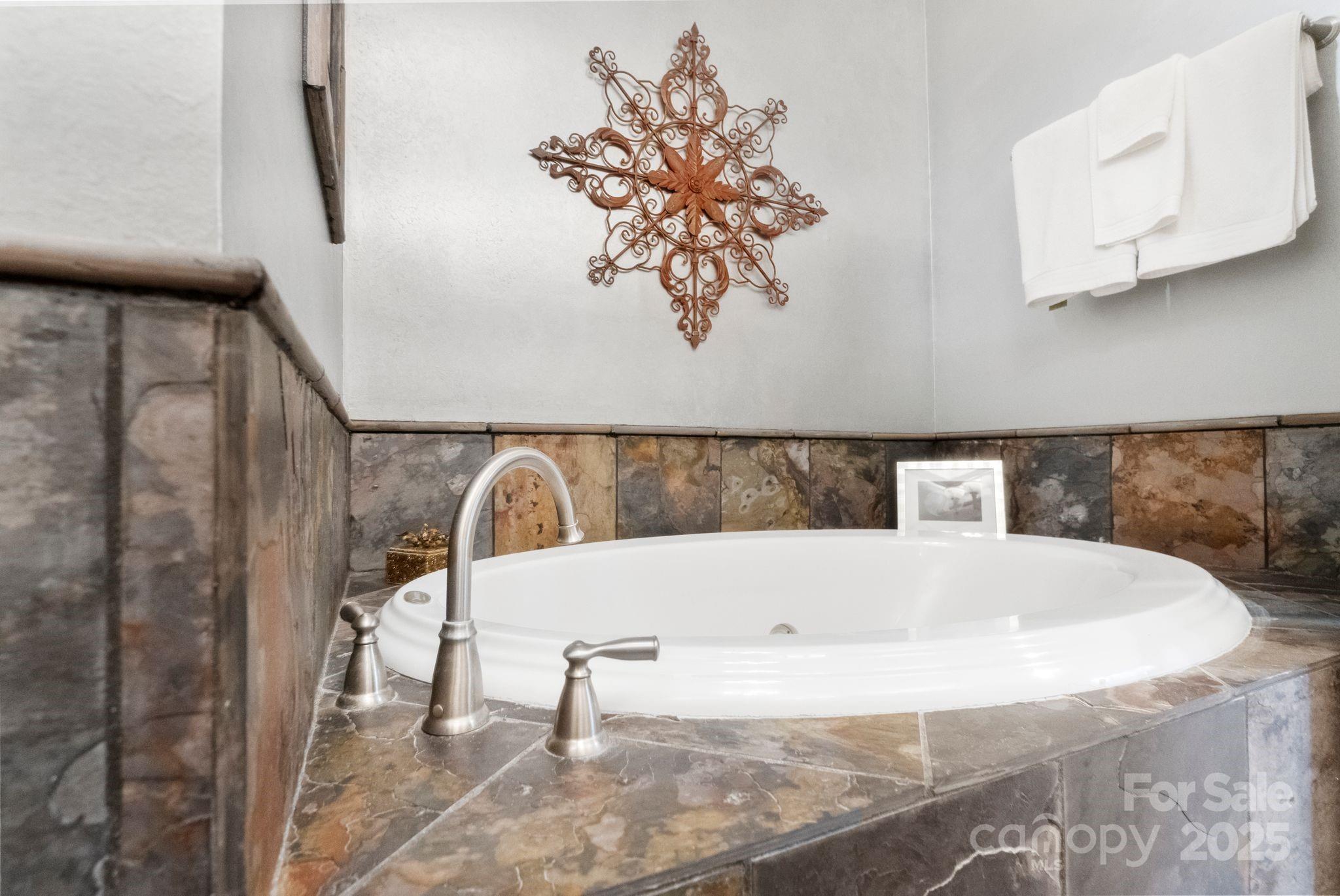 3044 Luke Crossing Drive 28 Property Photo 23