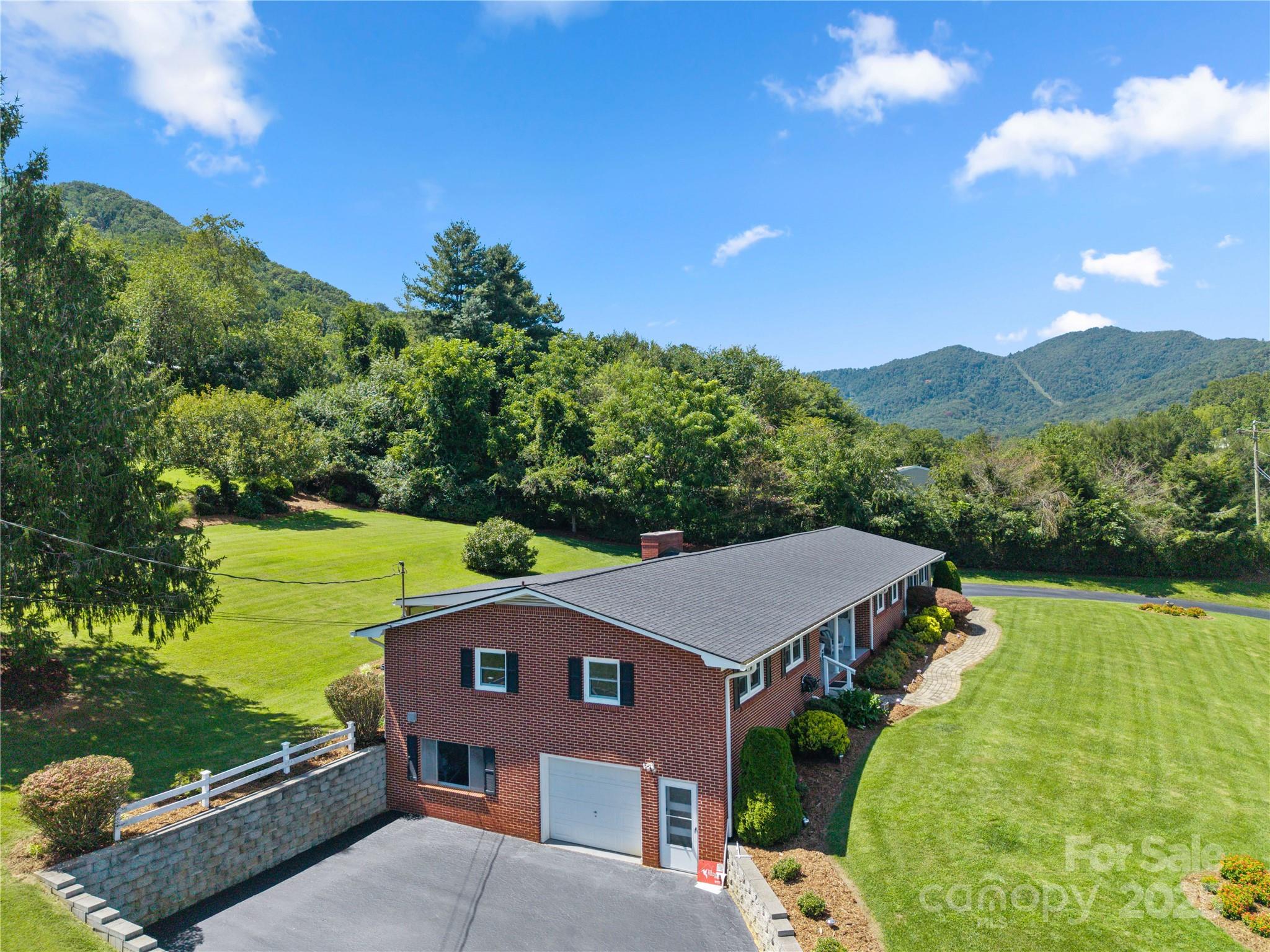 111 Curtis Creek Road Property Photo 27