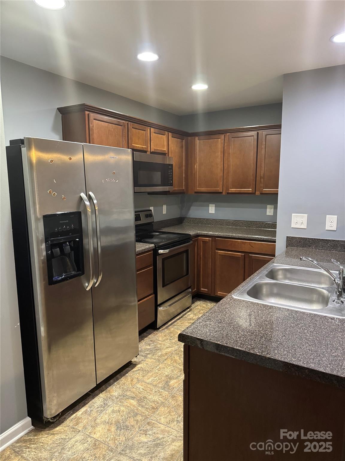 5919 Fazenda Drive Property Photo 2