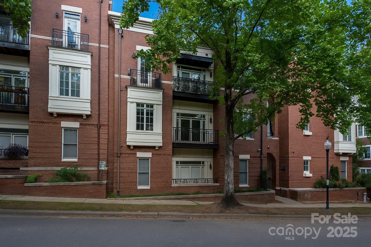 627 Garden District Drive Property Photo 13