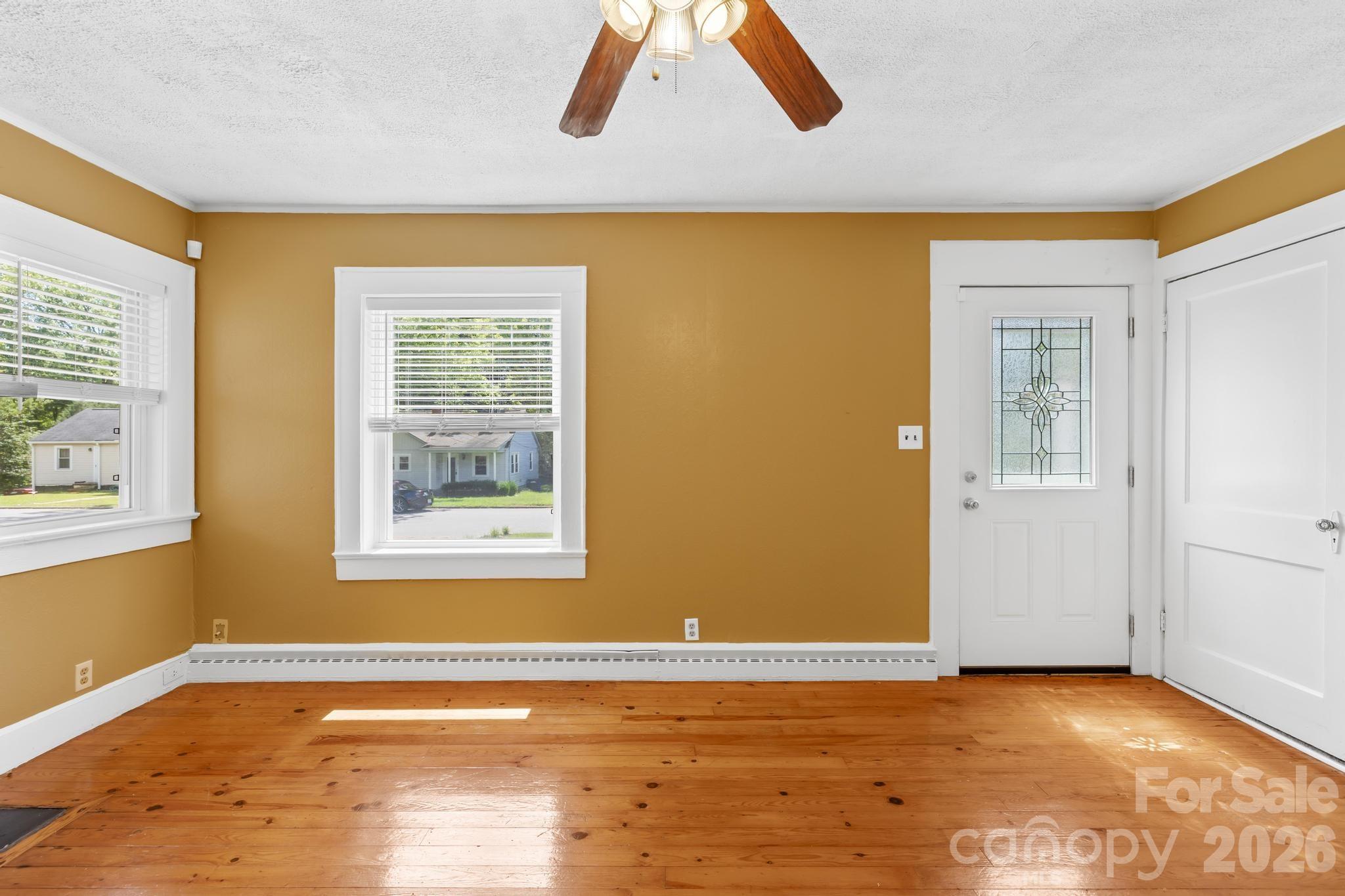 320 W Bingham Street Property Photo 5