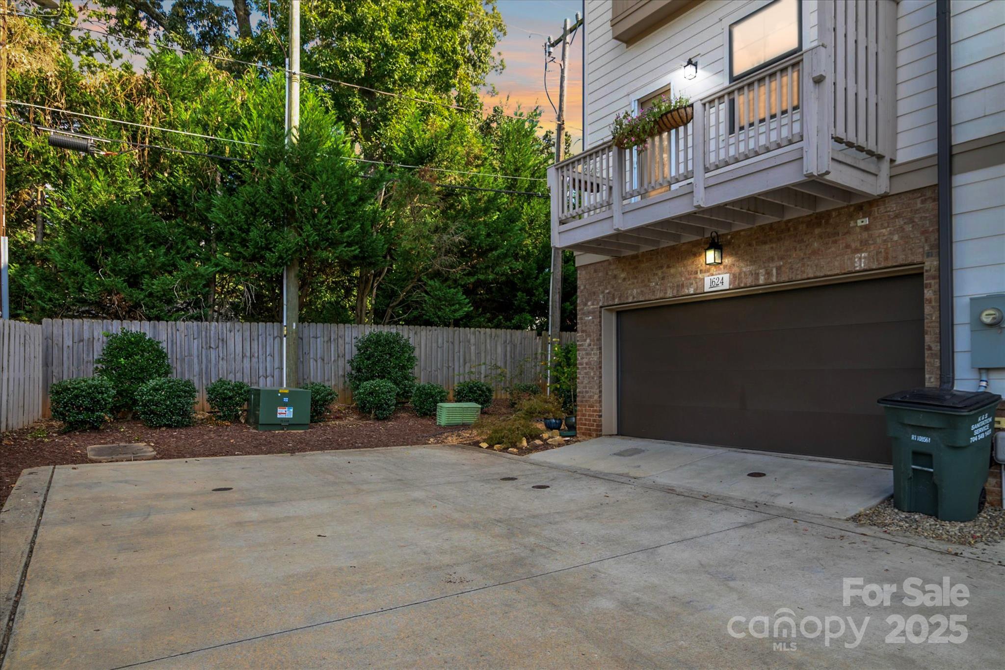 1624 Nandina Corners Alley Property Photo 33