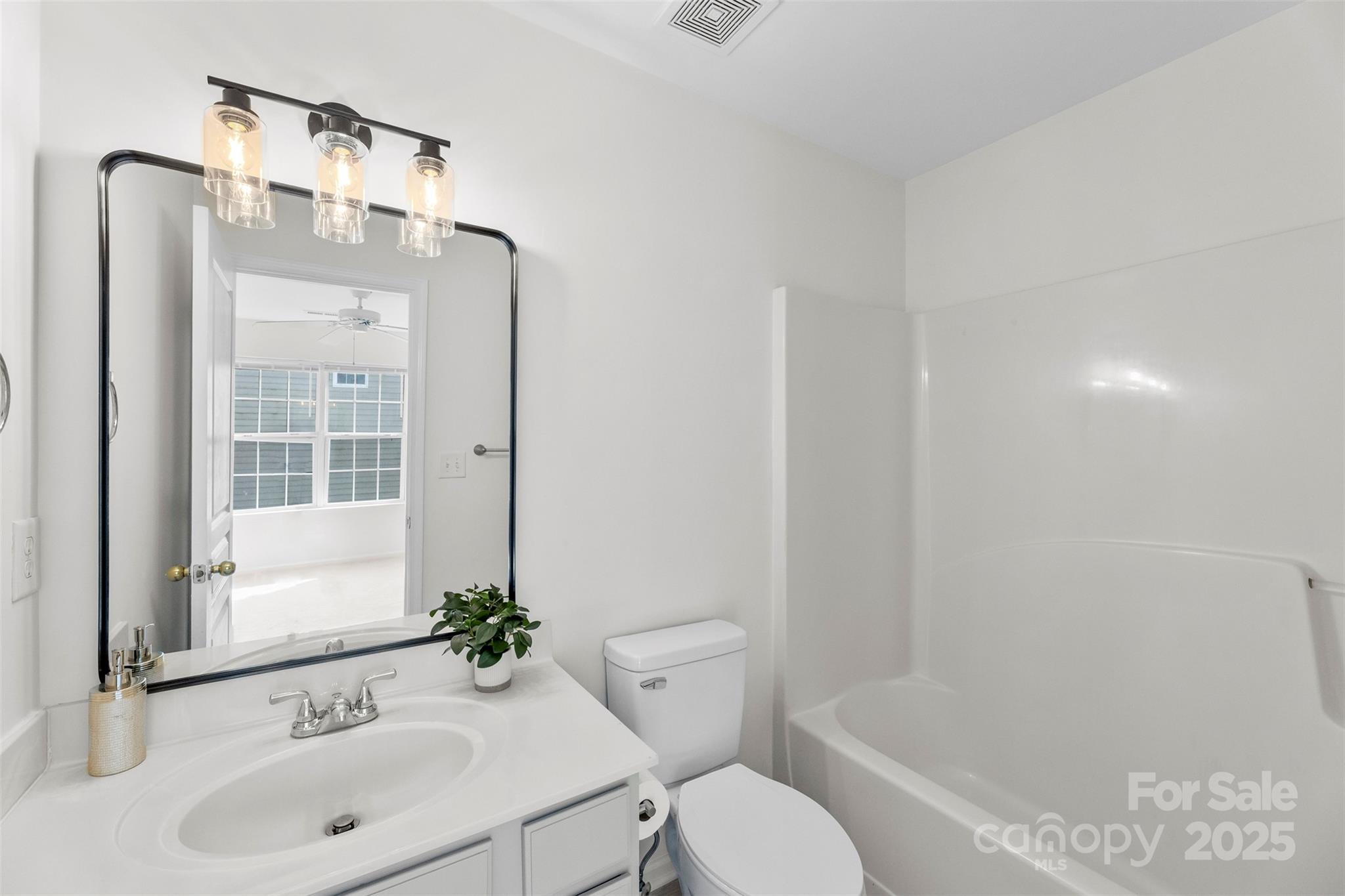 5557 Seths Drive Property Photo 13