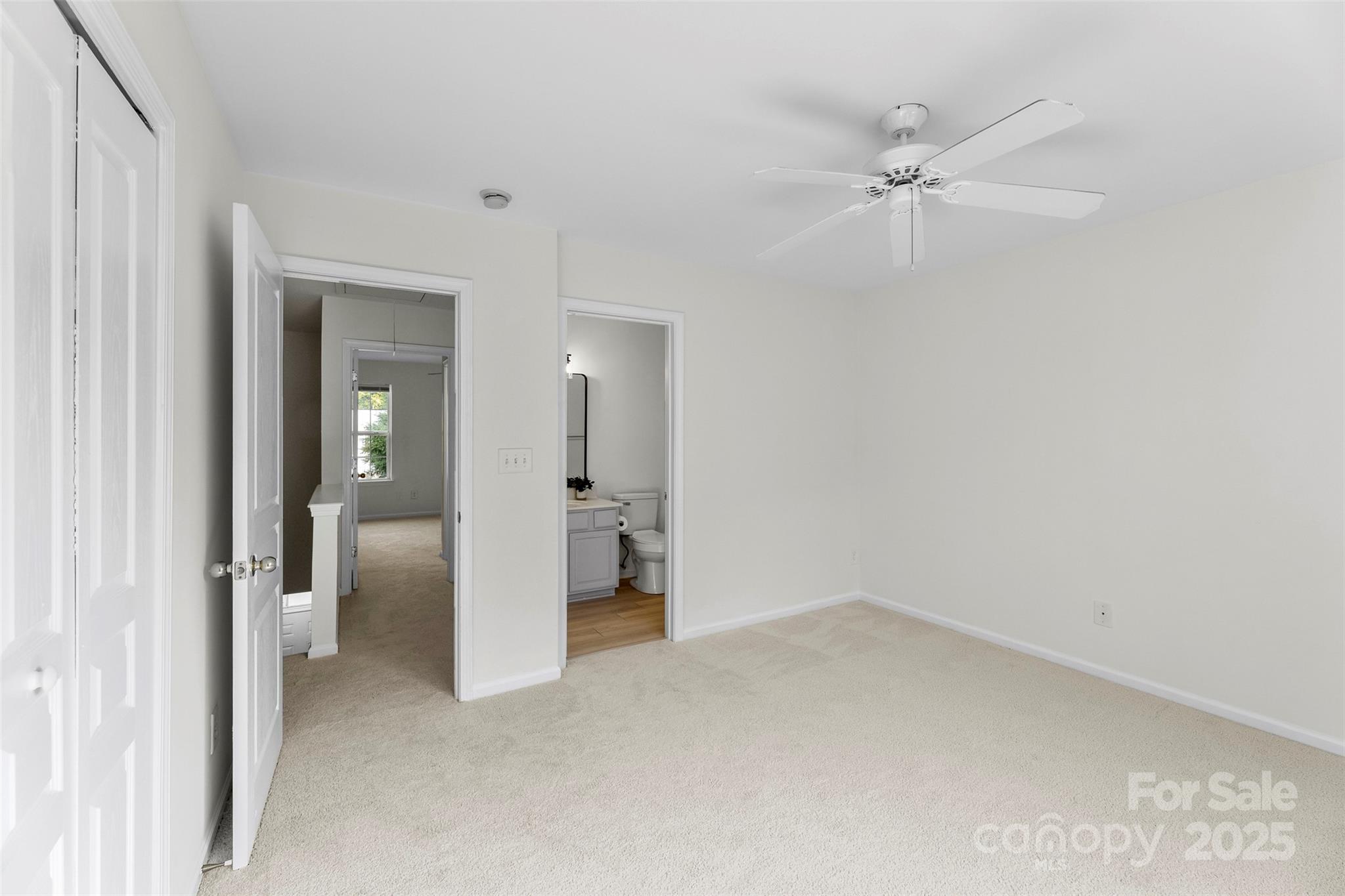 5557 Seths Drive Property Photo 20