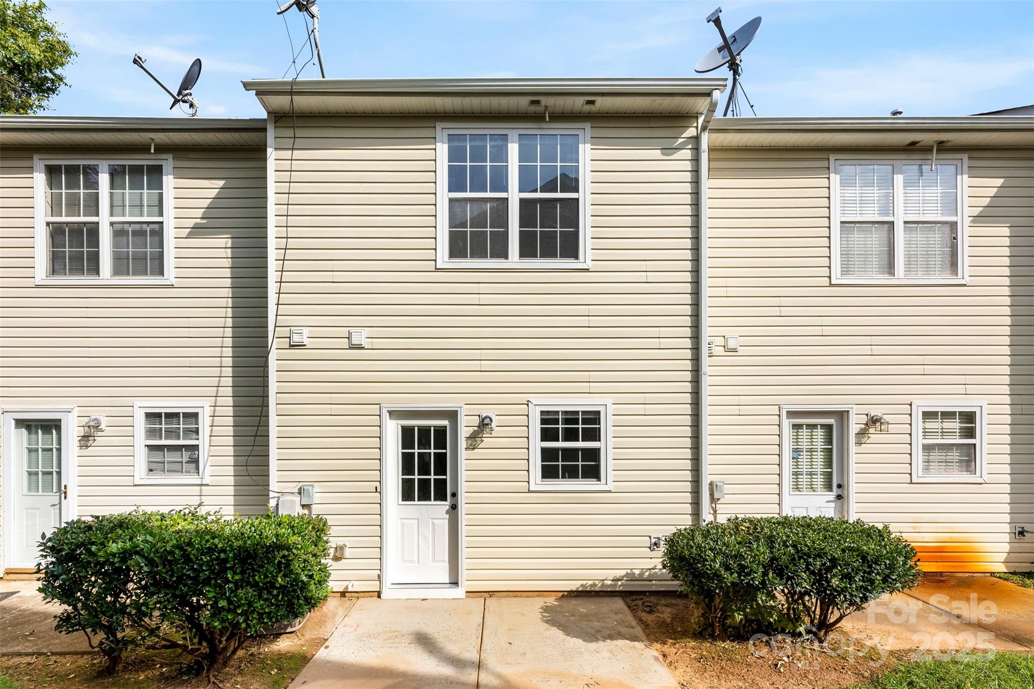 5557 Seths Drive Property Photo 26