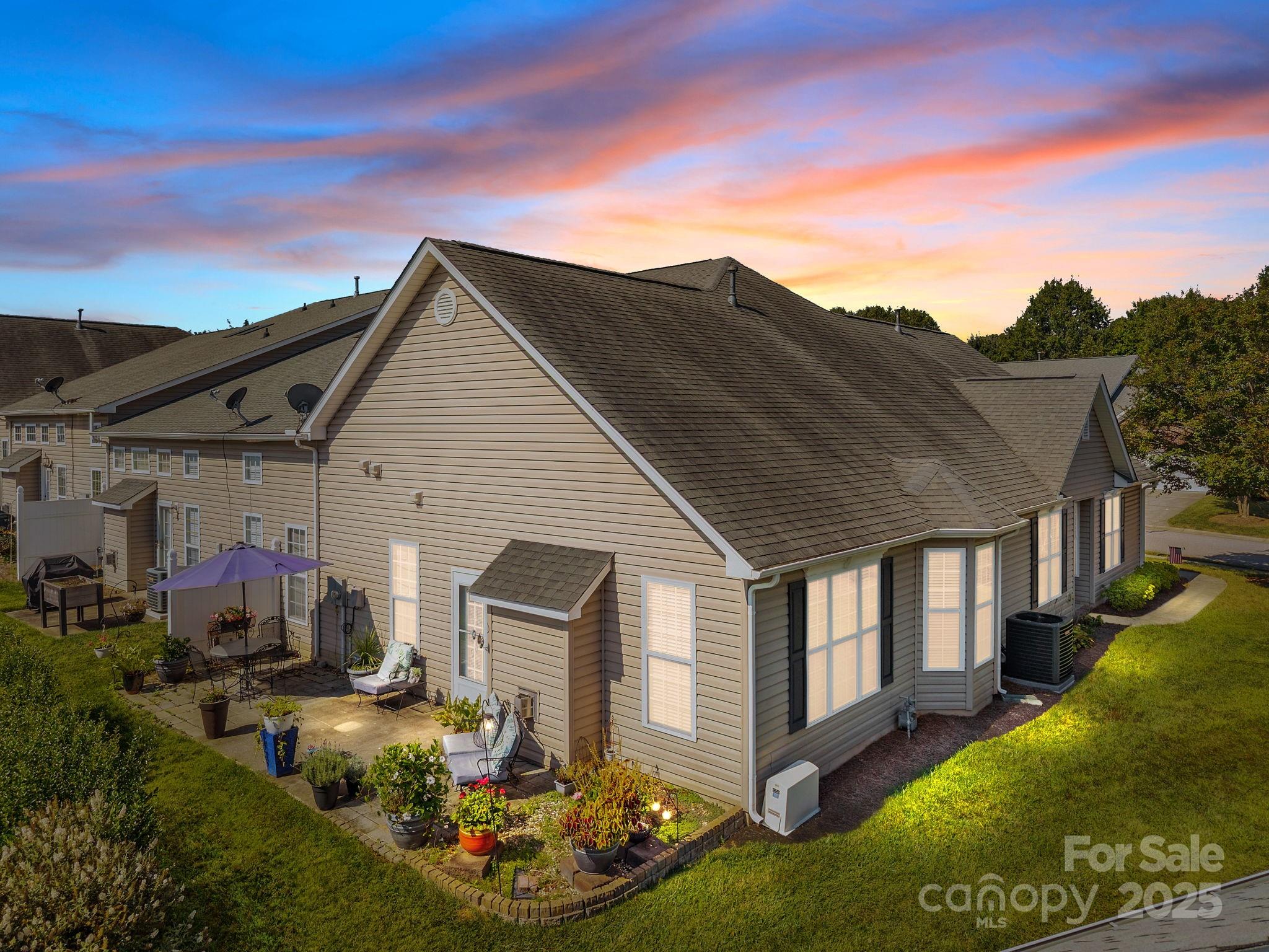 253 Garnet Court Property Photo 2