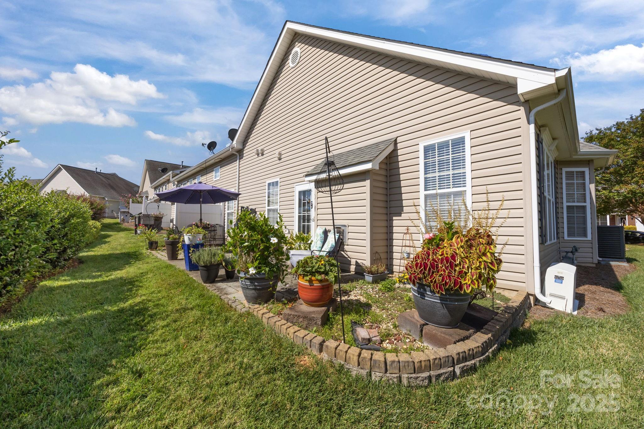 253 Garnet Court Property Photo 5