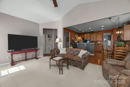 253 Garnet Court Property Photo 7