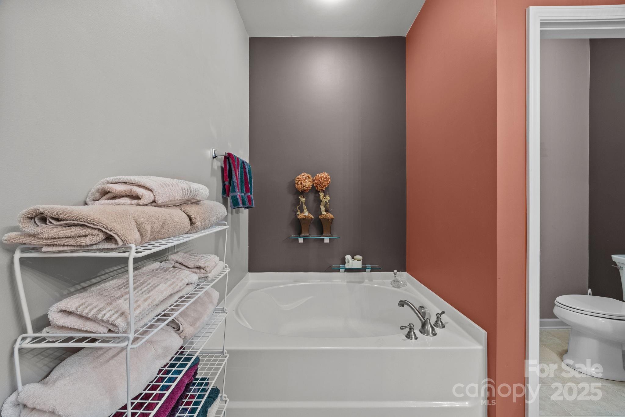 253 Garnet Court Property Photo 16