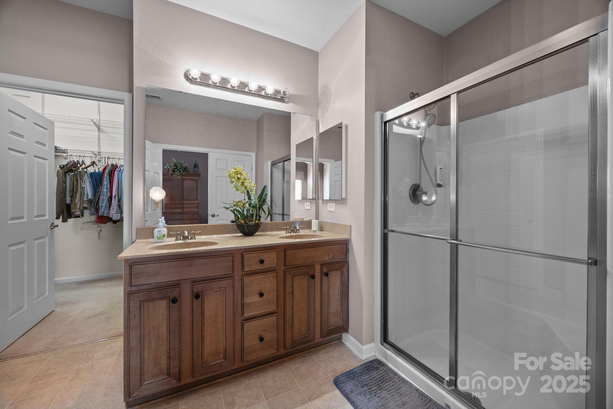 253 Garnet Court Property Photo 17