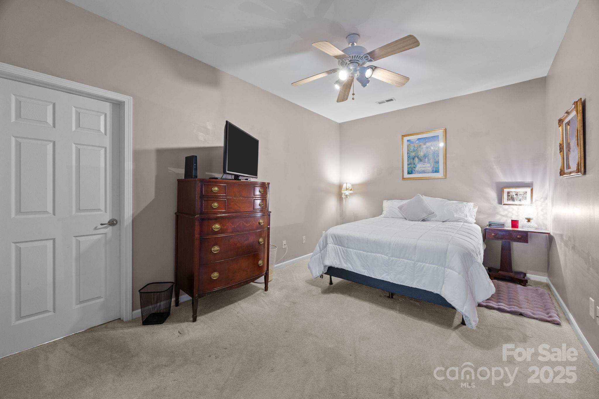 253 Garnet Court Property Photo 24