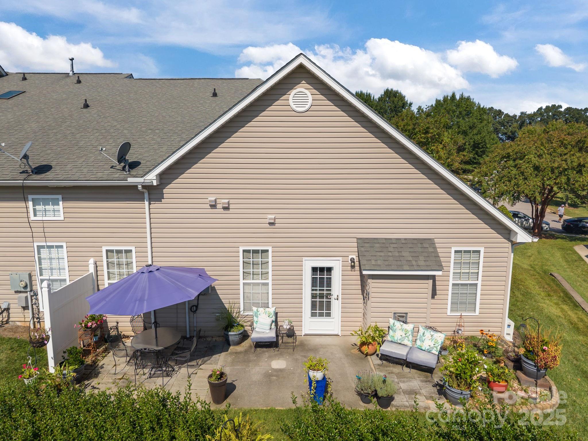 253 Garnet Court Property Photo 34