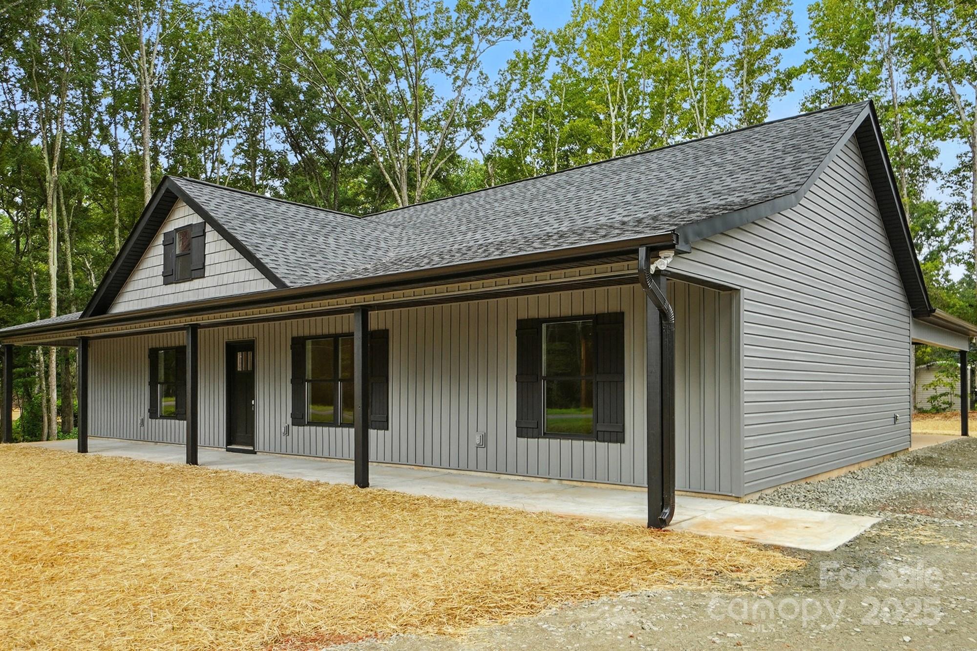 251 Lincoln Road Property Photo 4