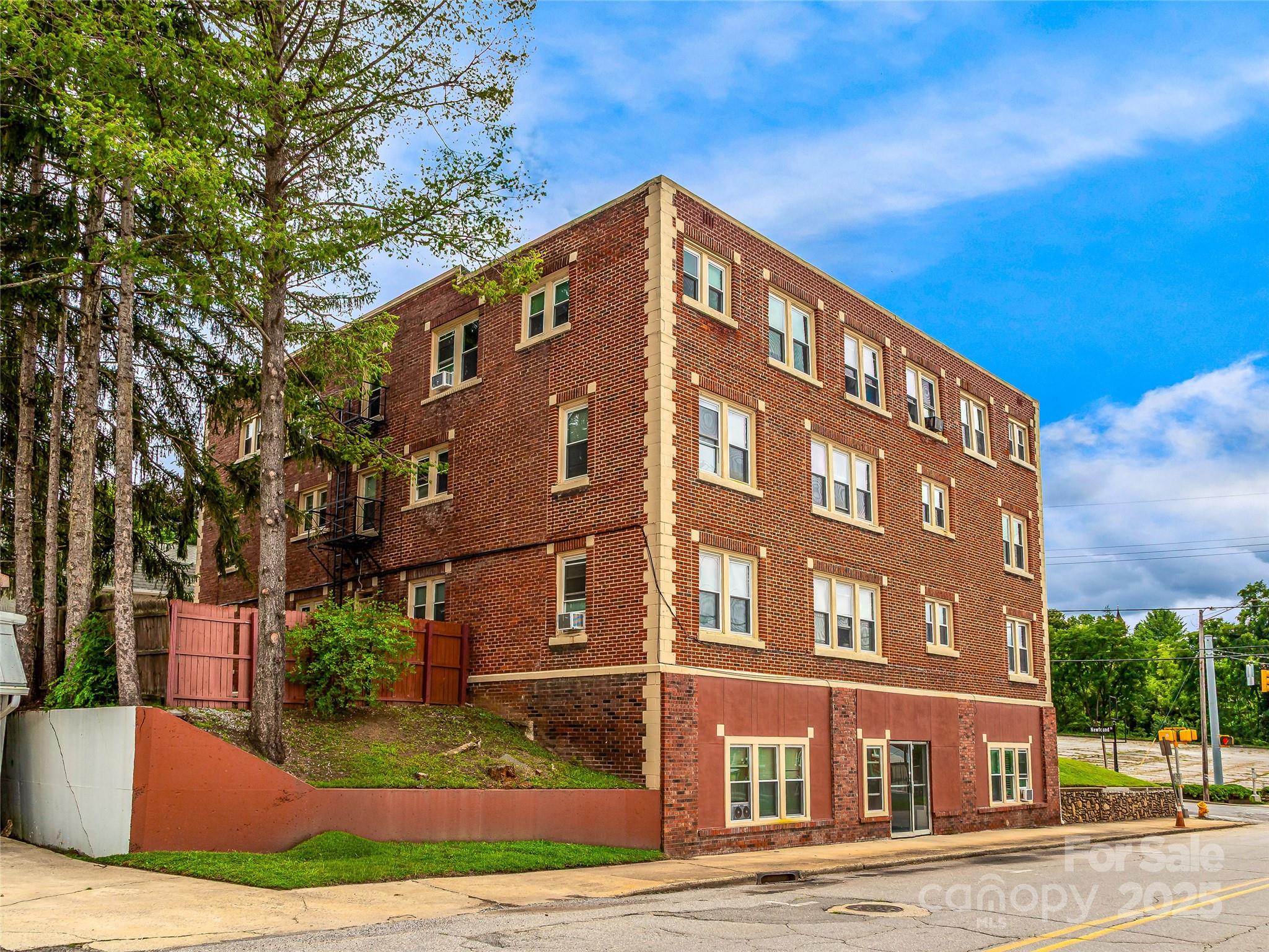 13 Newfound Street Property Photo 7