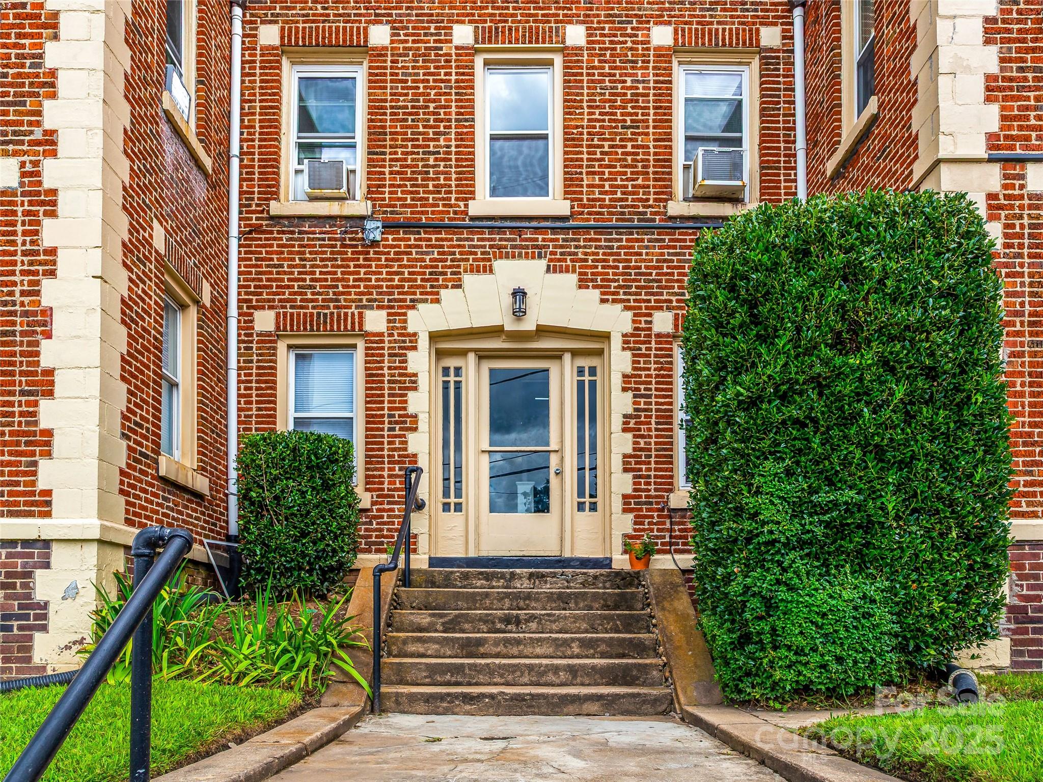 13 Newfound Street Property Photo 8
