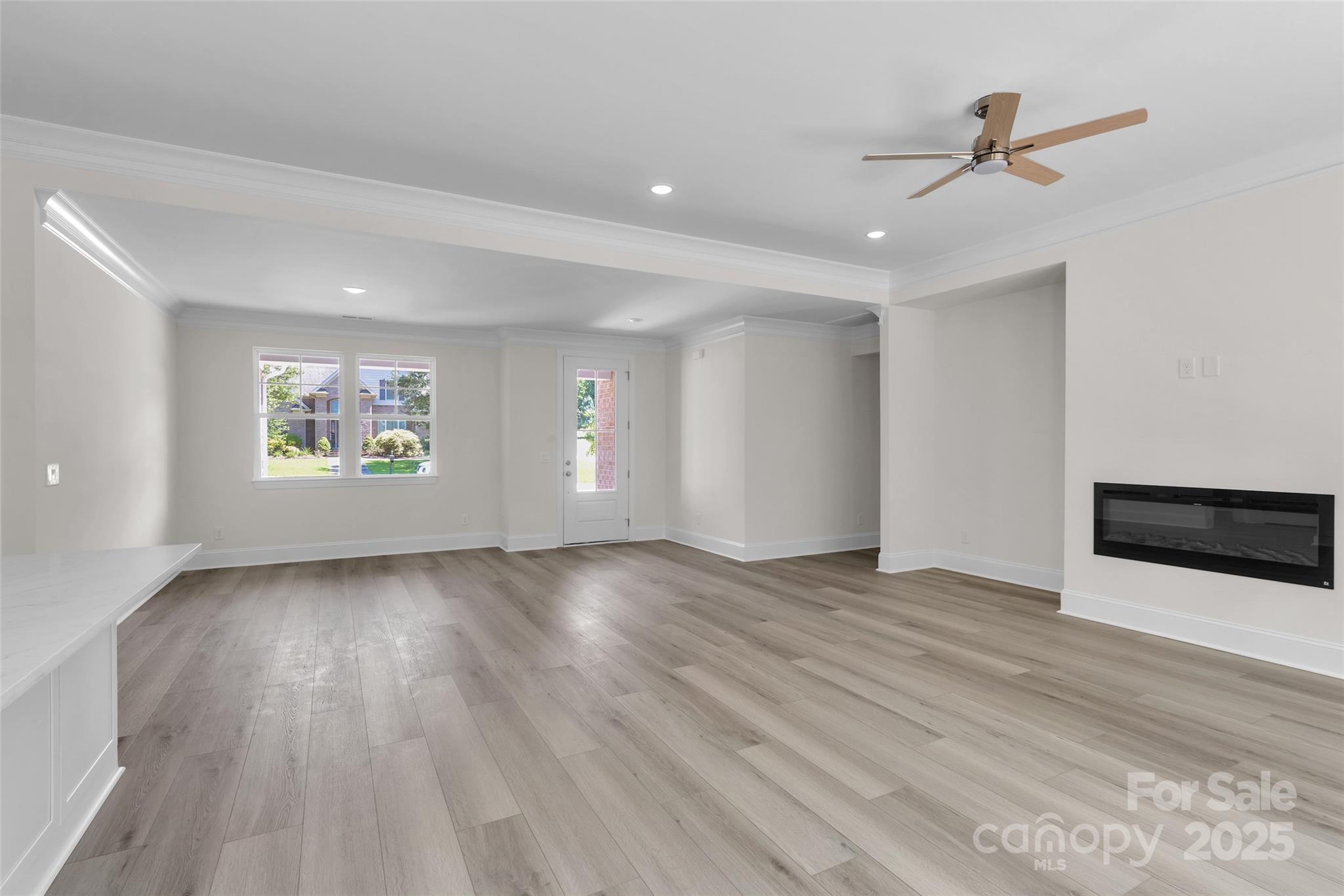 1028 Lyndon Drive Property Photo 5