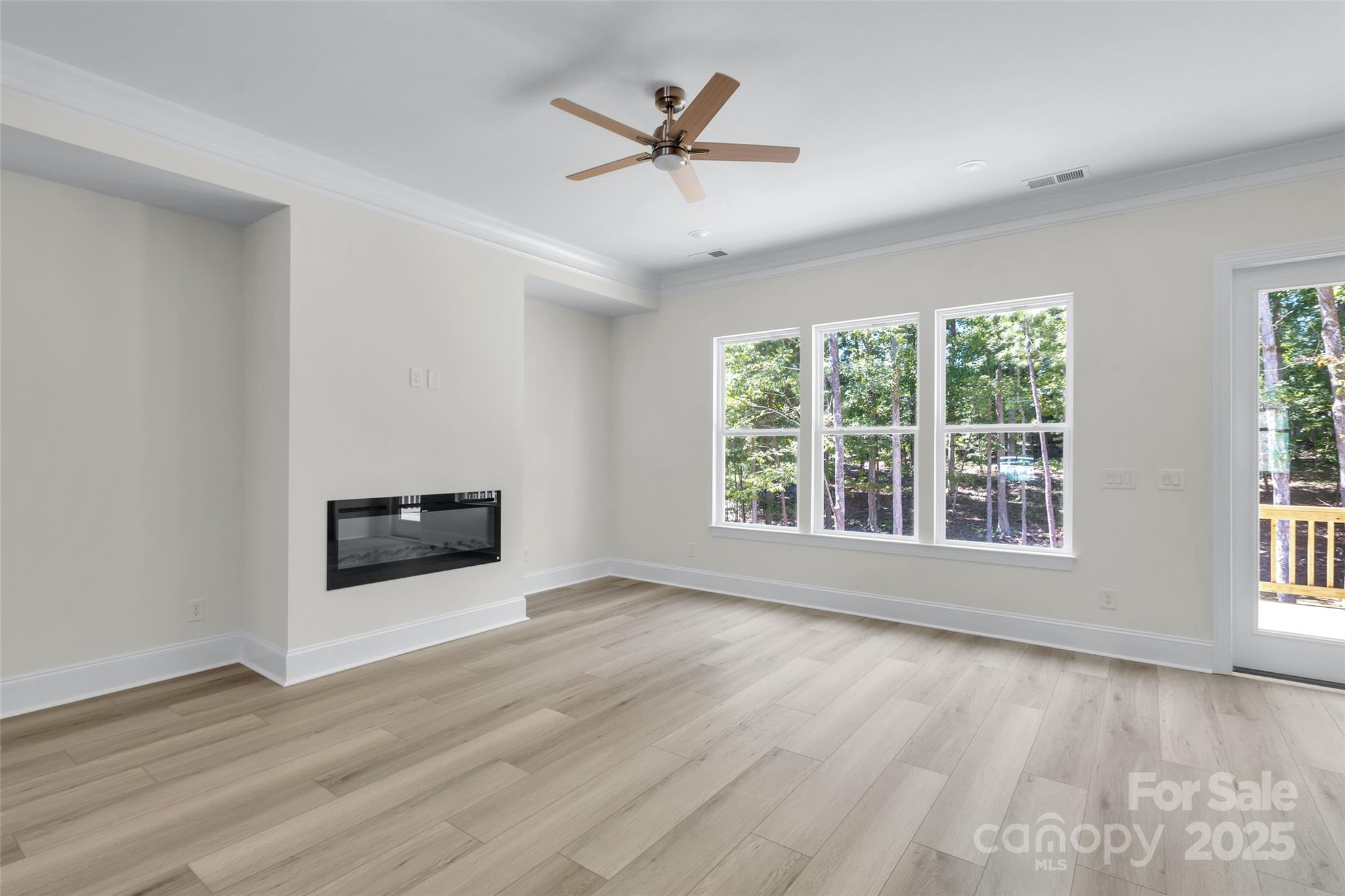 1028 Lyndon Drive Property Photo 8