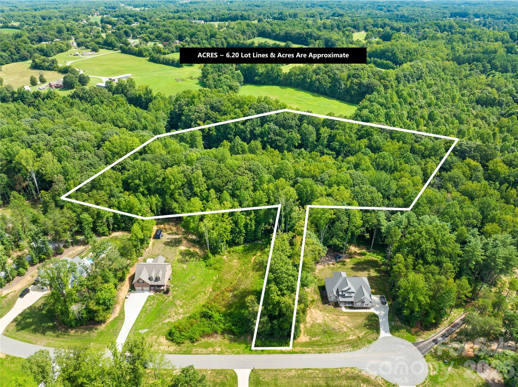 1099 Kapstone Crossing Property Photo 5