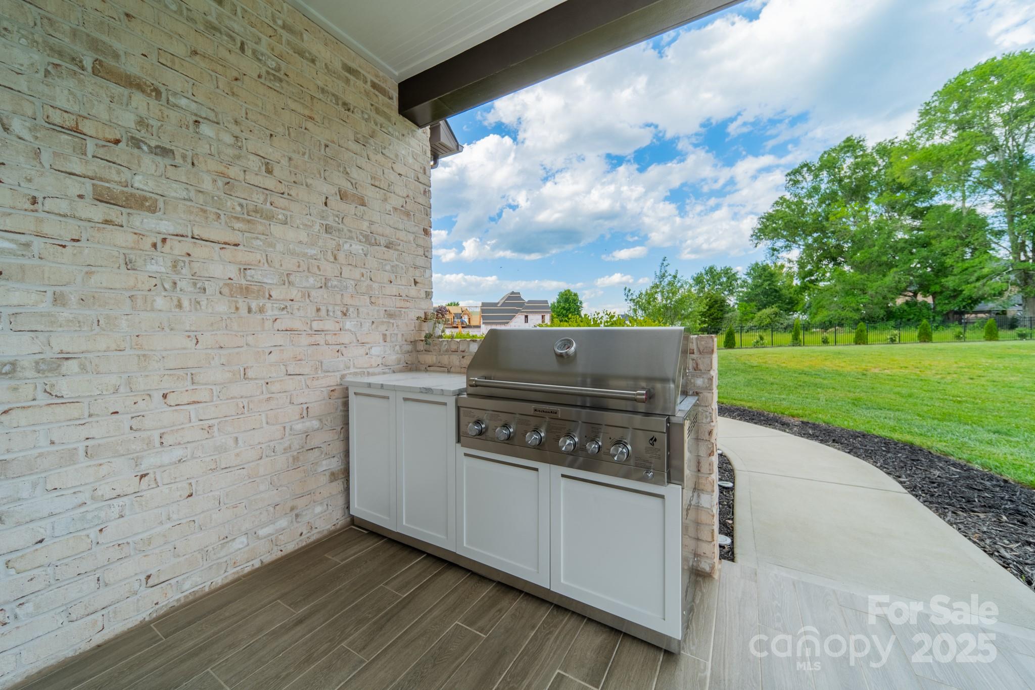 8102 Rolling Fields Road Property Photo 15