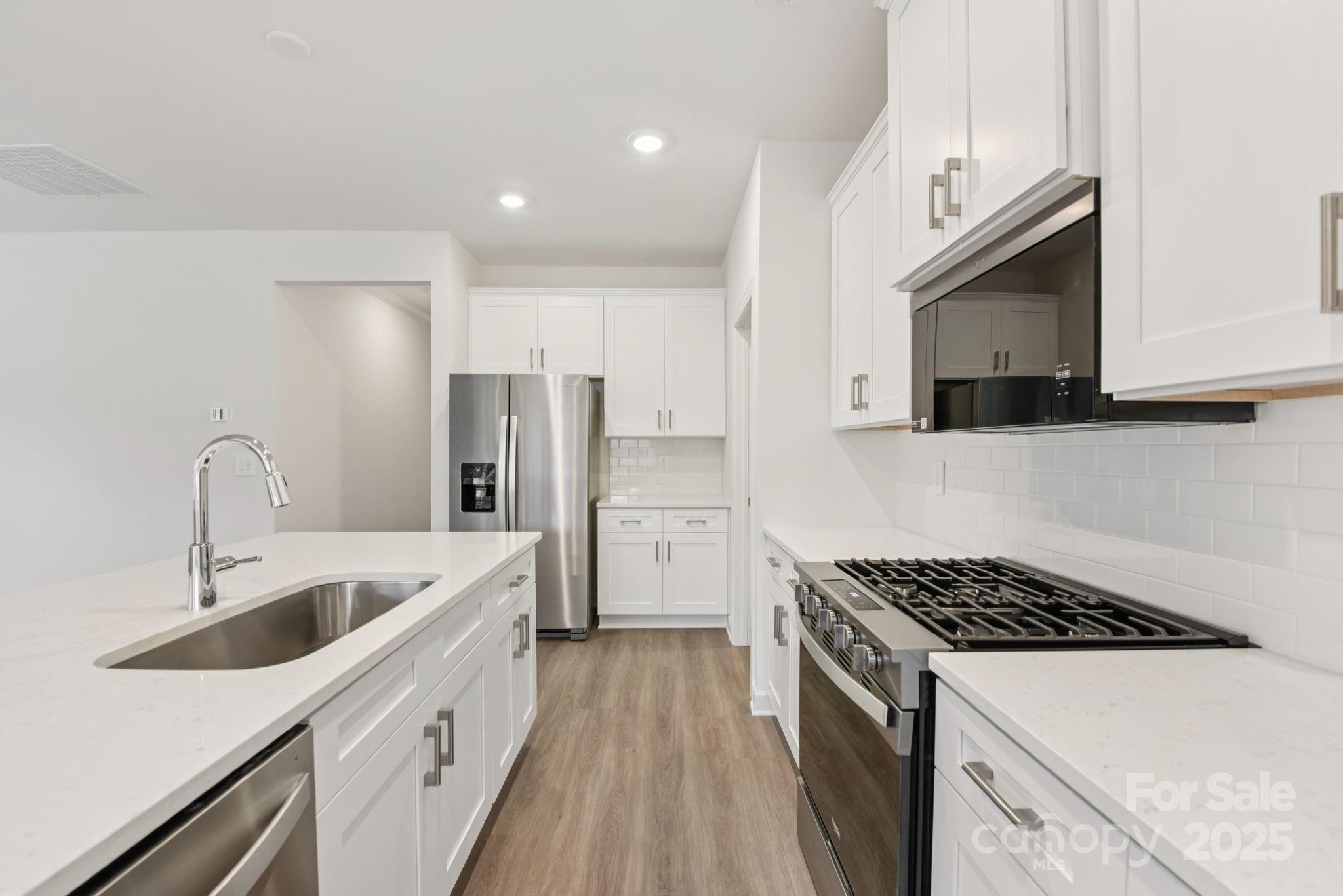 712 Palmer Pendleton Way Property Photo 11