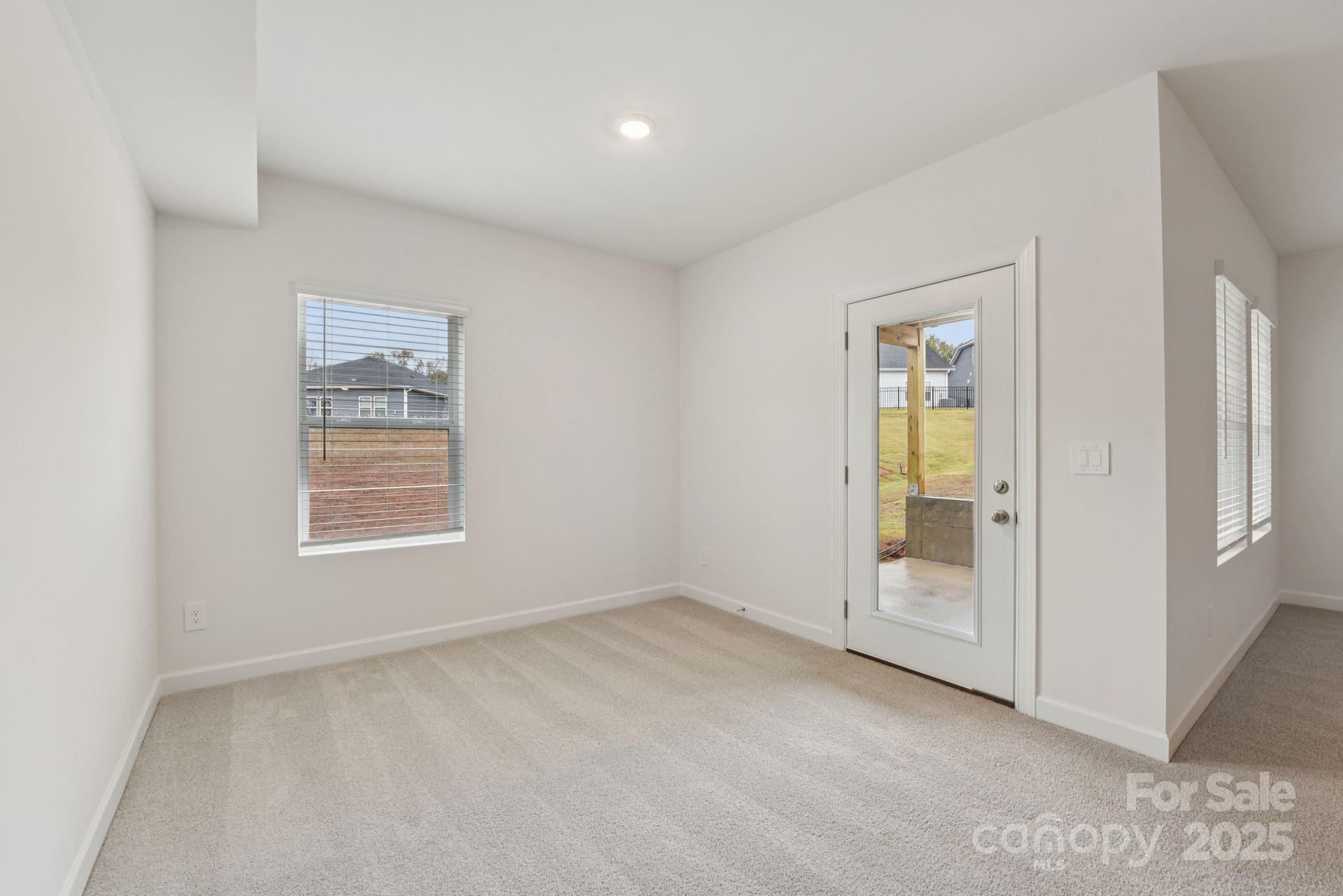 712 Palmer Pendleton Way Property Photo 25