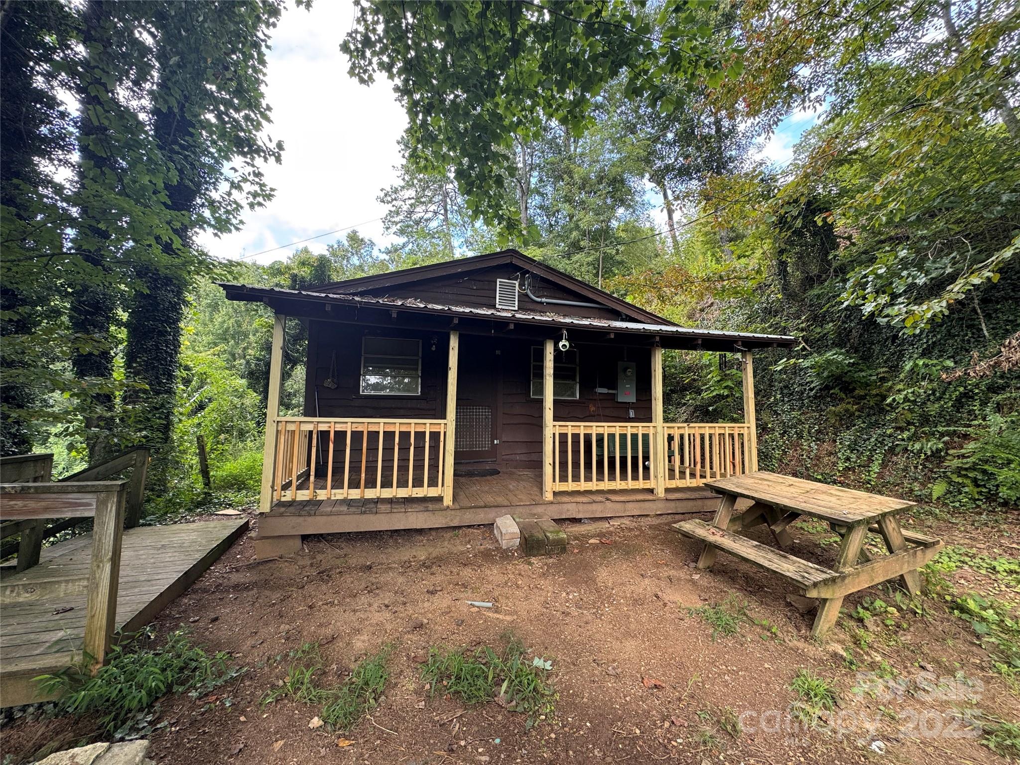 84 Pelohi Cove Road Property Photo 1