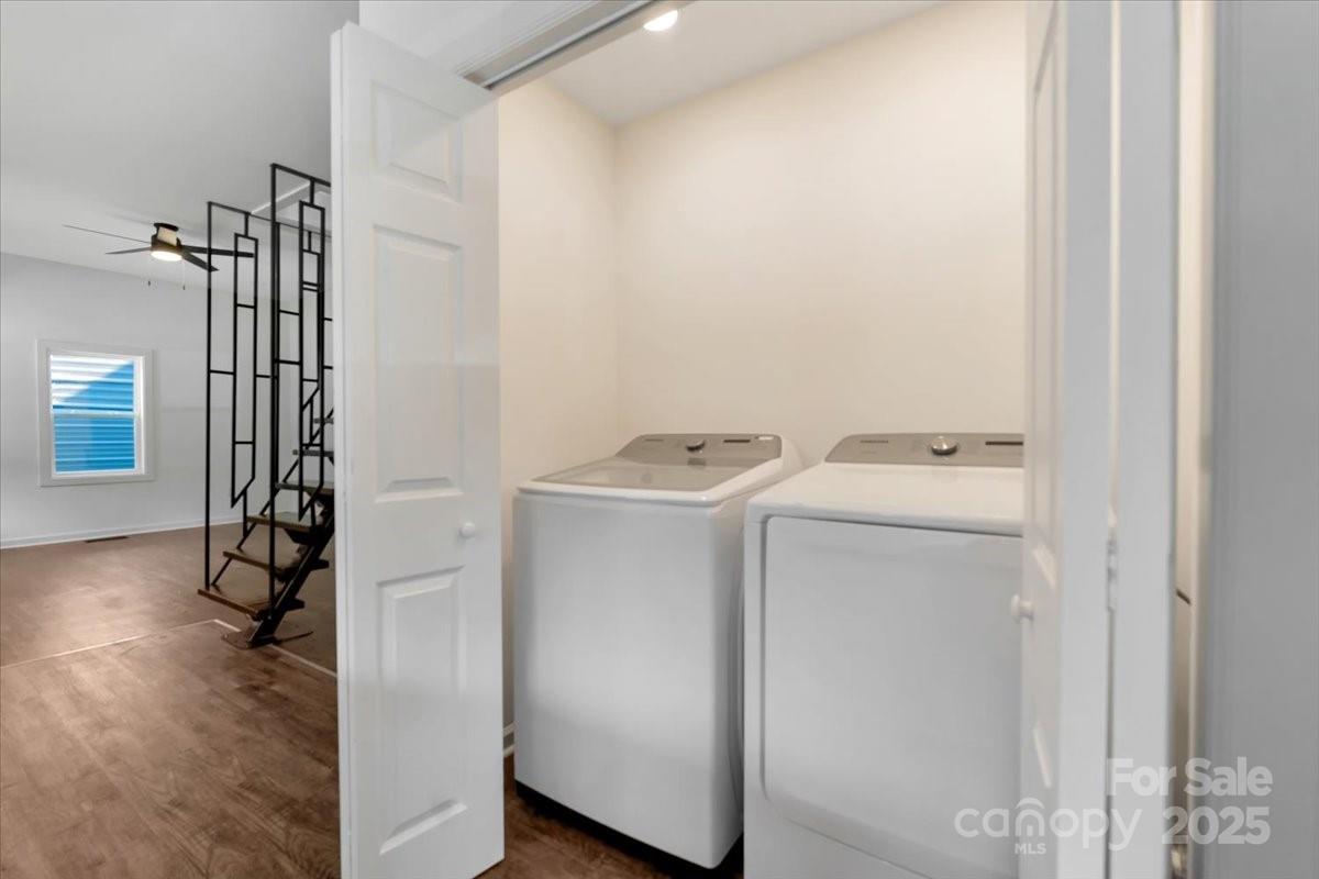 2105 Woodlawn Street Property Photo 6