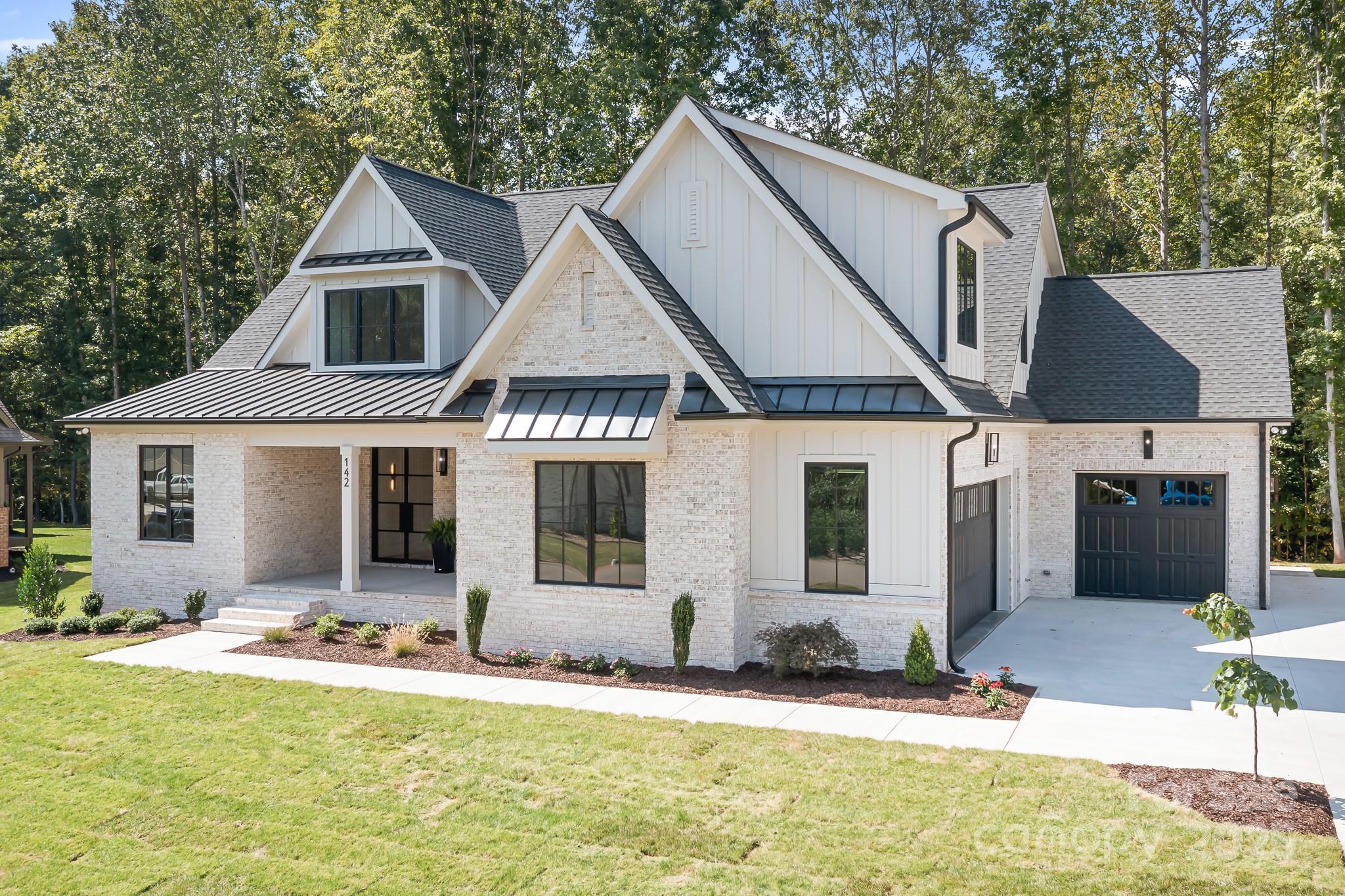 142 Castleview Lane Property Photo 1