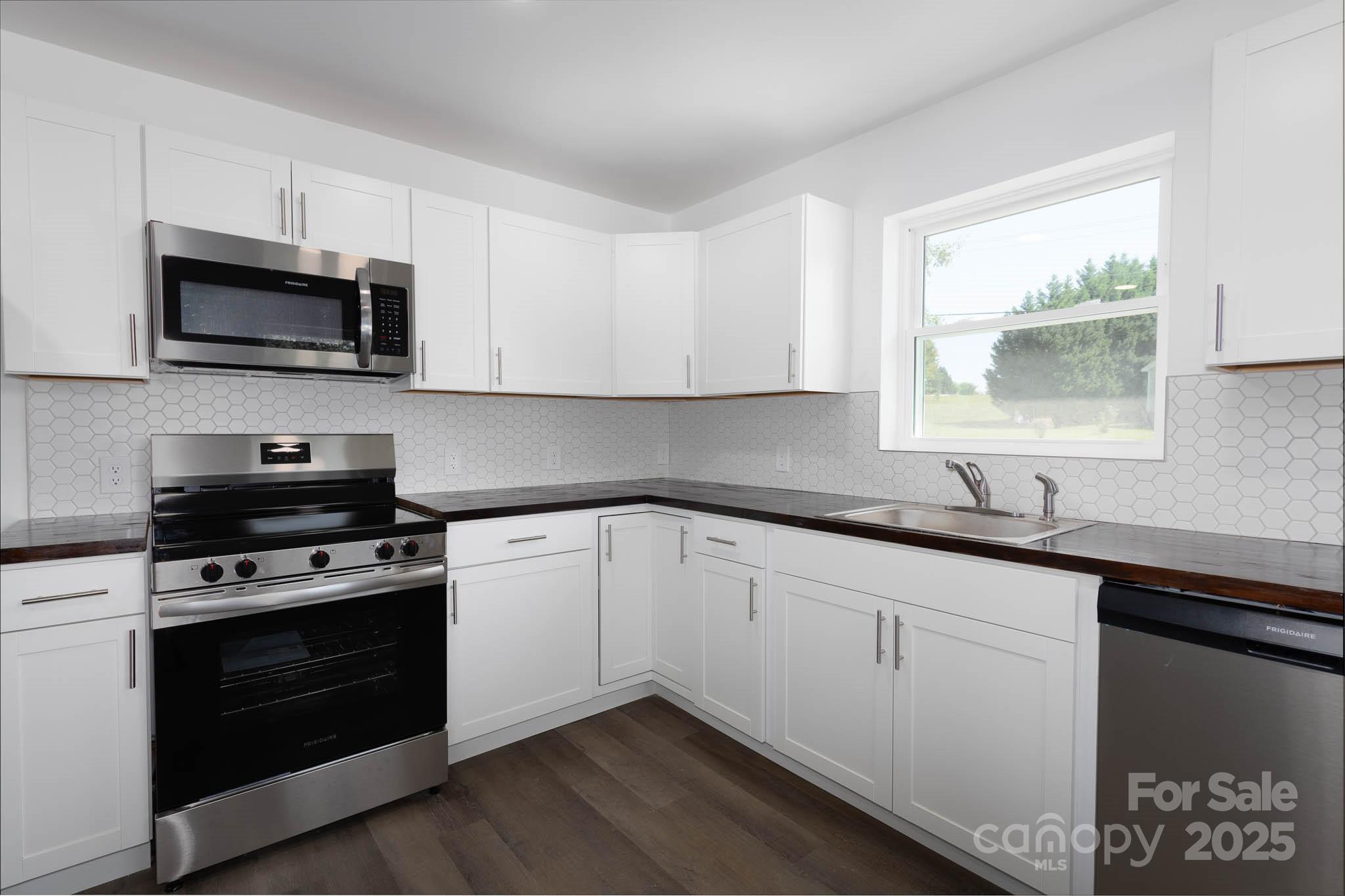 108 S Little Texas Road Property Photo 6