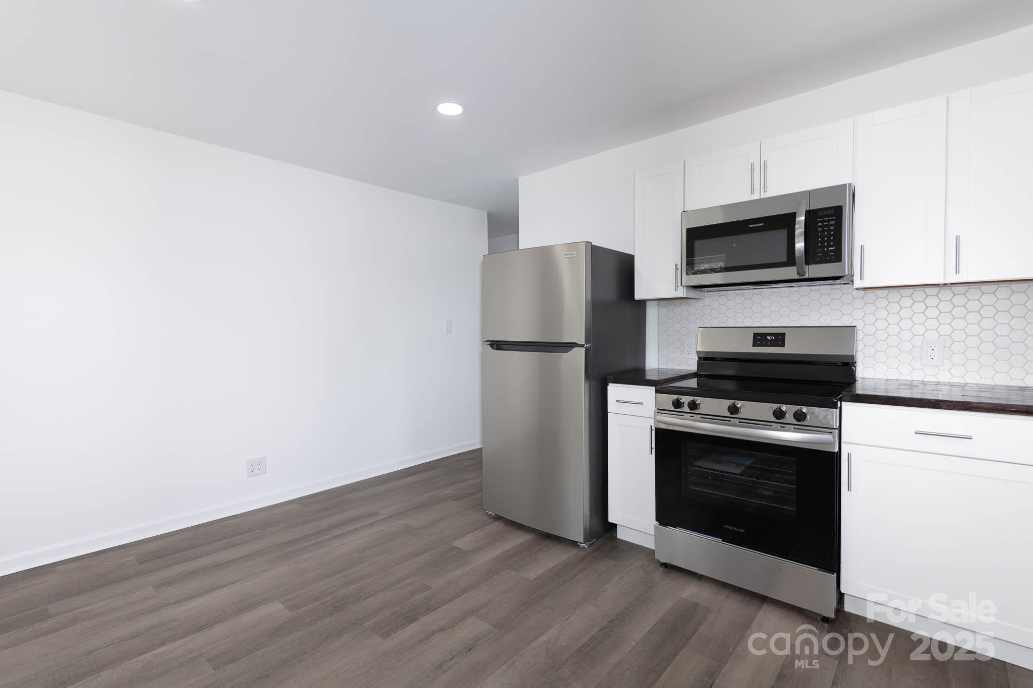 108 S Little Texas Road Property Photo 7